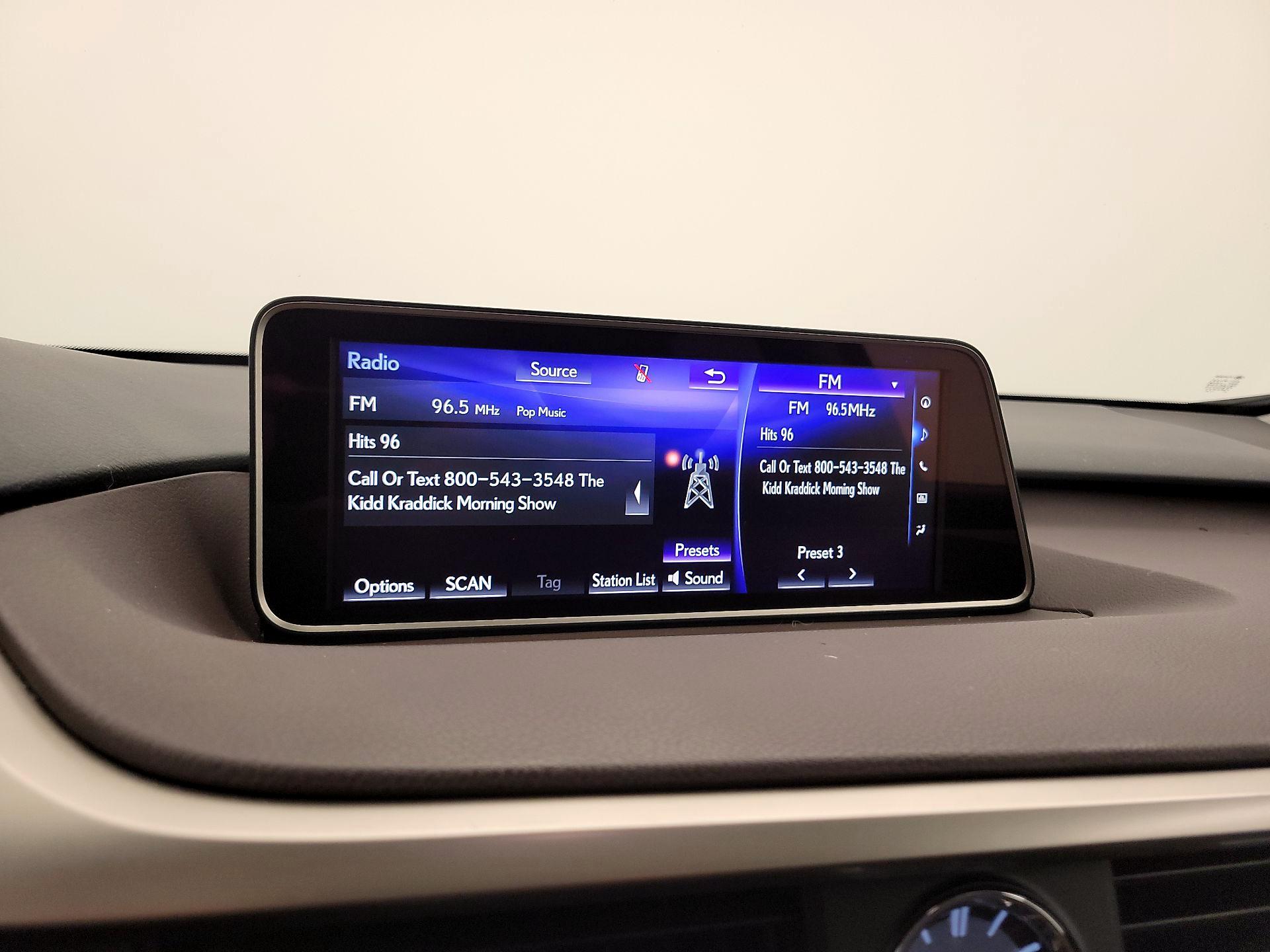 Thumbnail: 2016 Lexus RX - 16