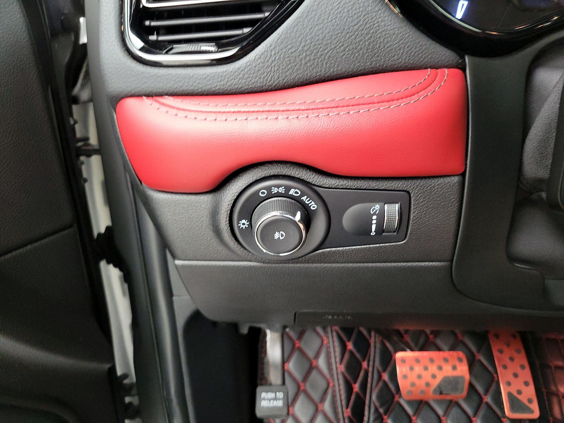Thumbnail: 2021 Dodge Durango - 13