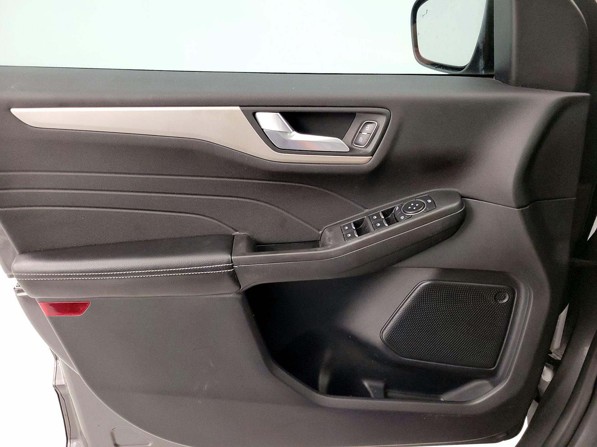 Thumbnail: 2021 Ford Escape - 12