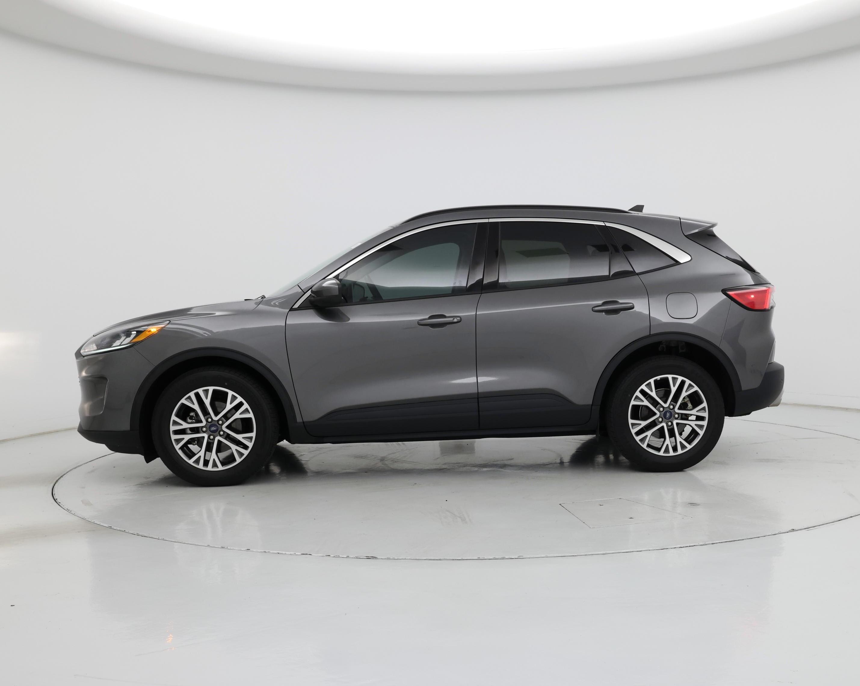 Thumbnail: 2021 Ford Escape - 3