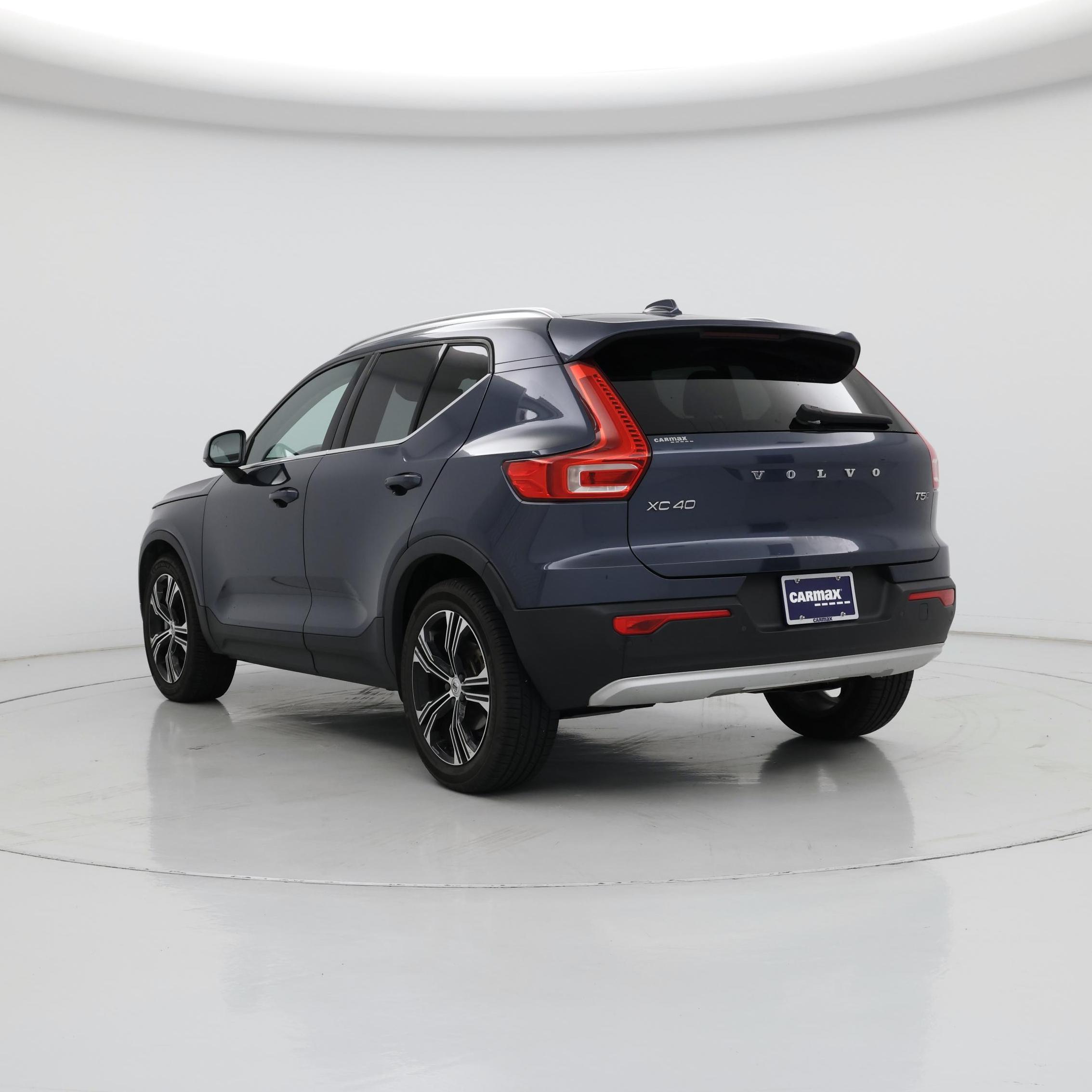 Thumbnail: 2021 Volvo XC40 - 2