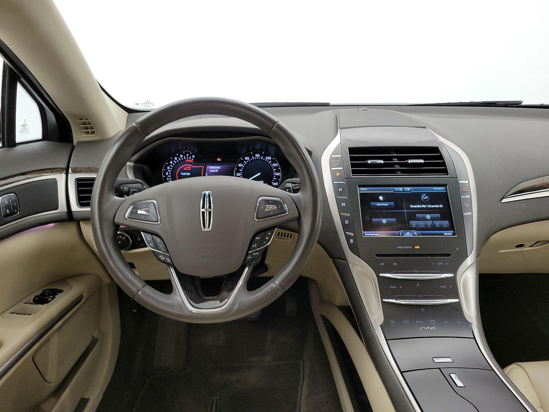 Thumbnail: 2015 Lincoln MKZ - 10