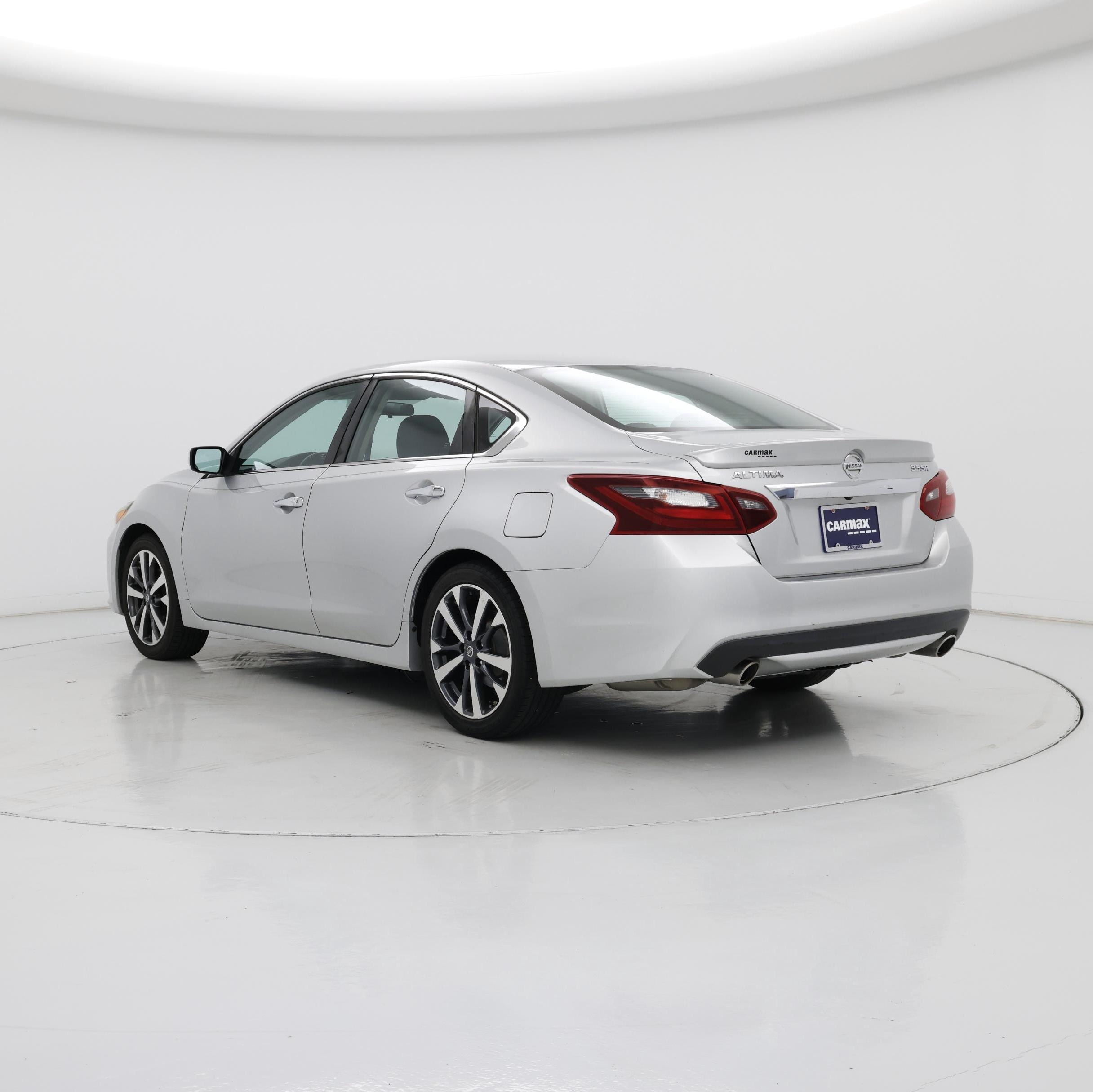 Thumbnail: 2017 Nissan Altima - 2