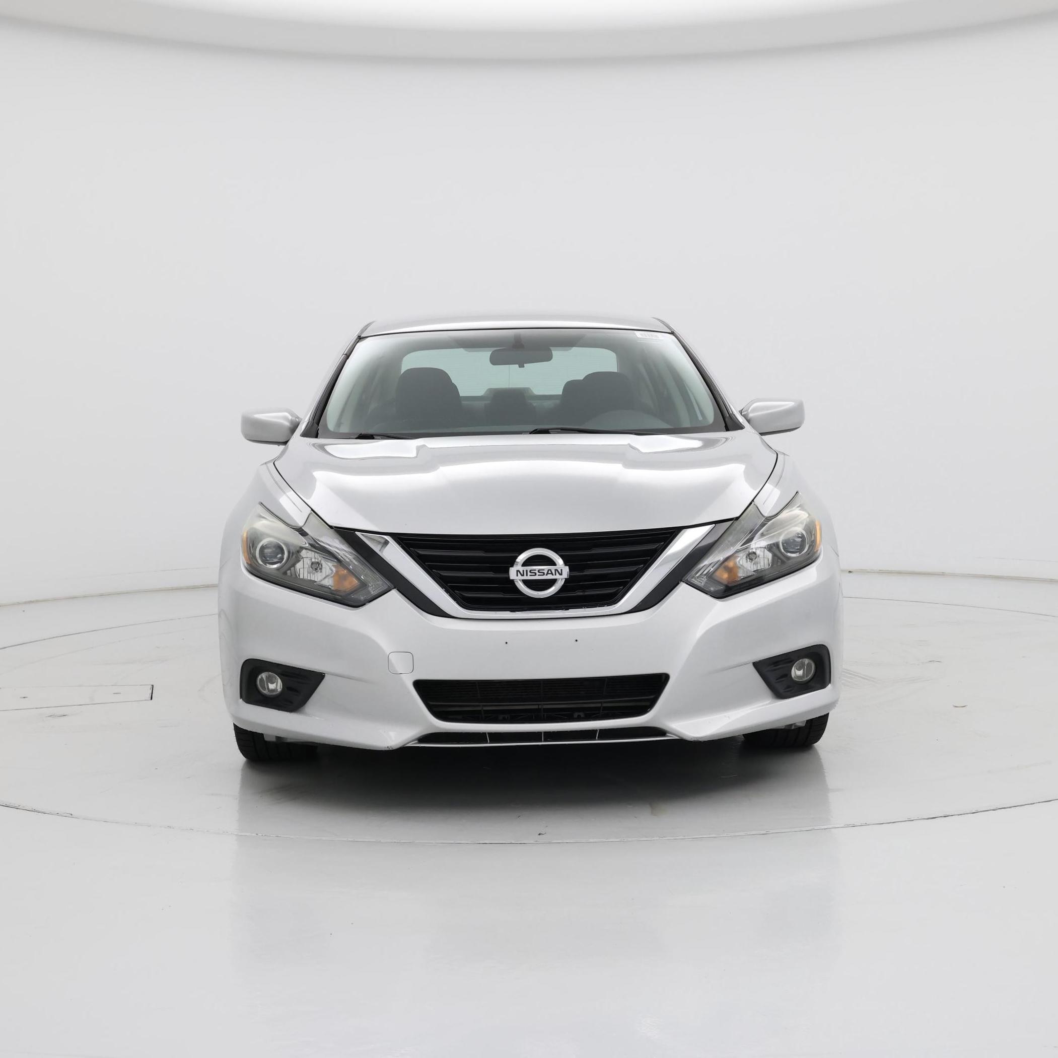 Thumbnail: 2017 Nissan Altima - 5