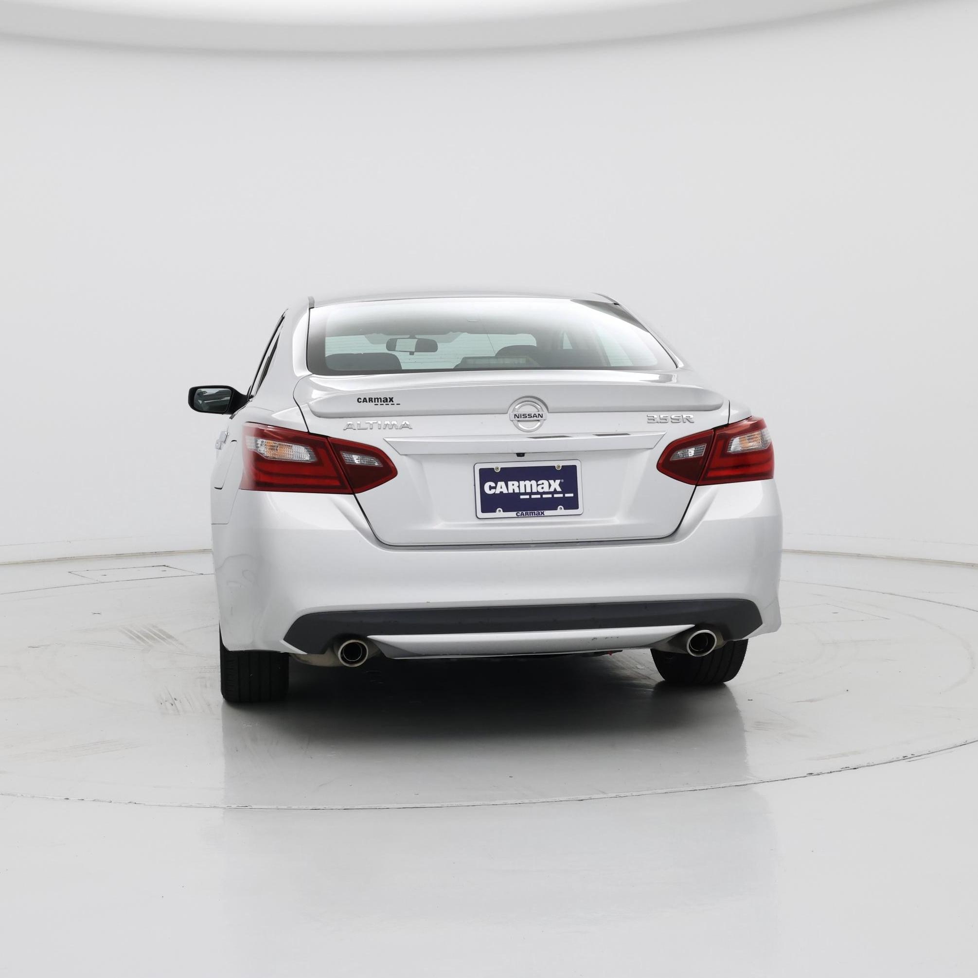 Thumbnail: 2017 Nissan Altima - 6