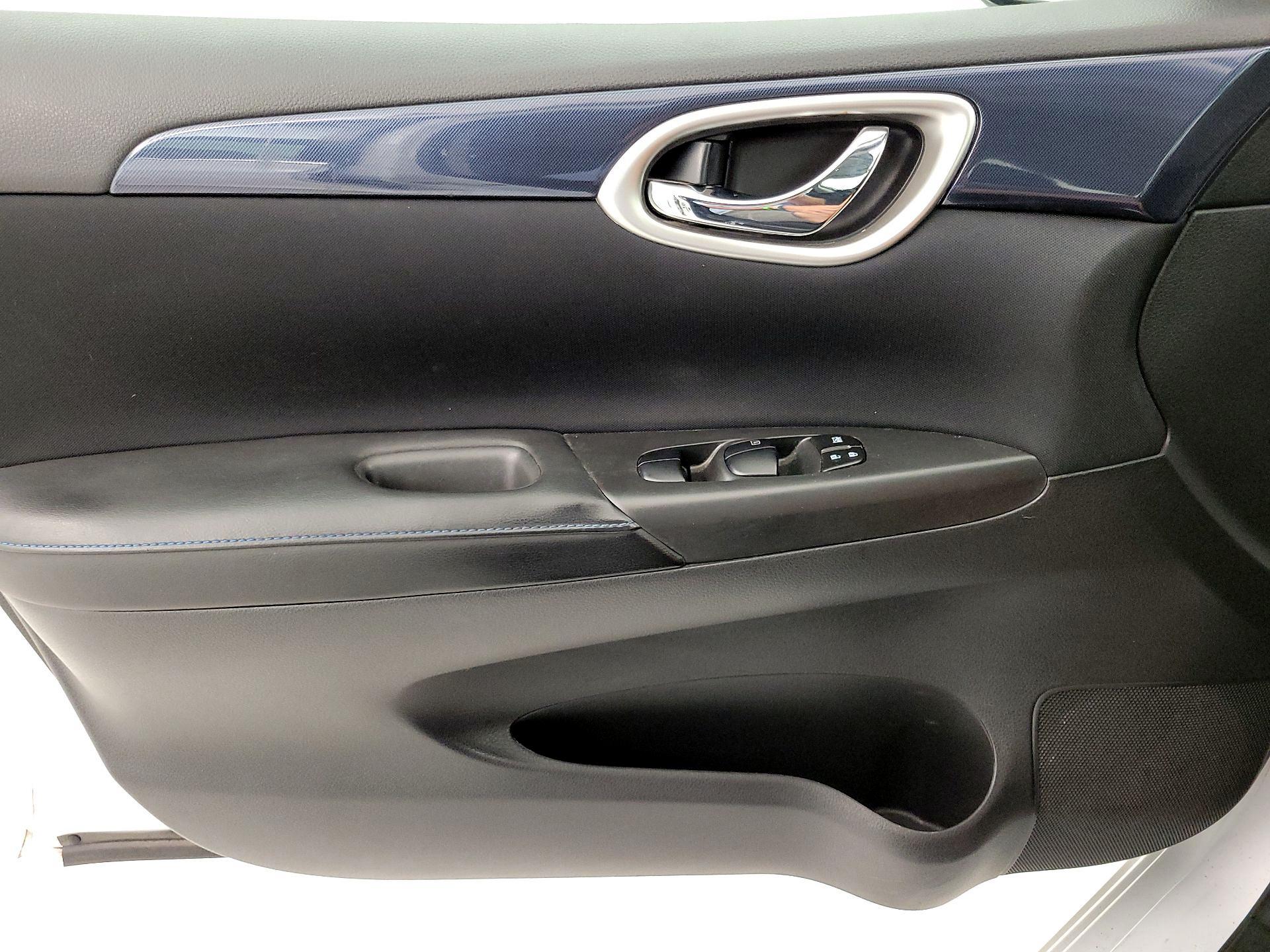 Thumbnail: 2017 Nissan Sentra - 12
