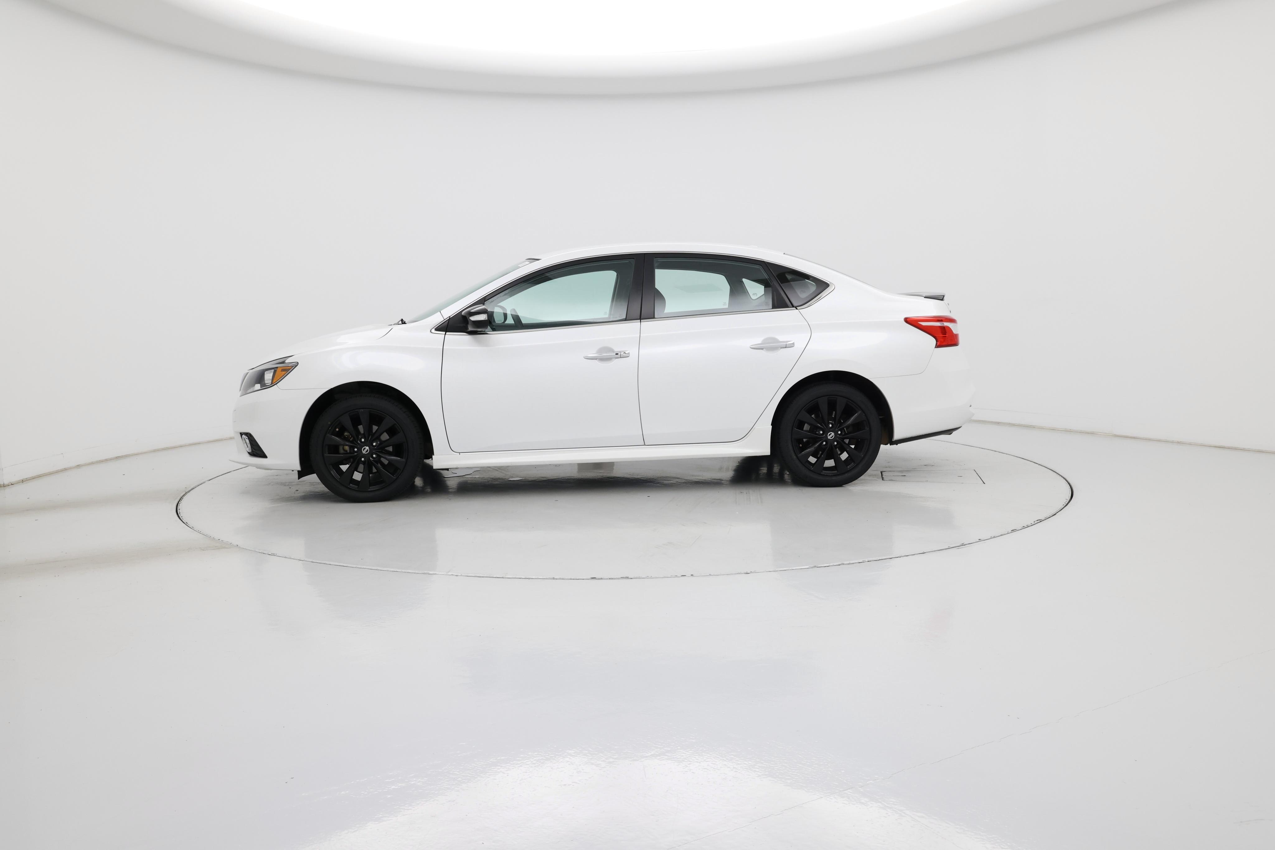 Thumbnail: 2017 Nissan Sentra - 3