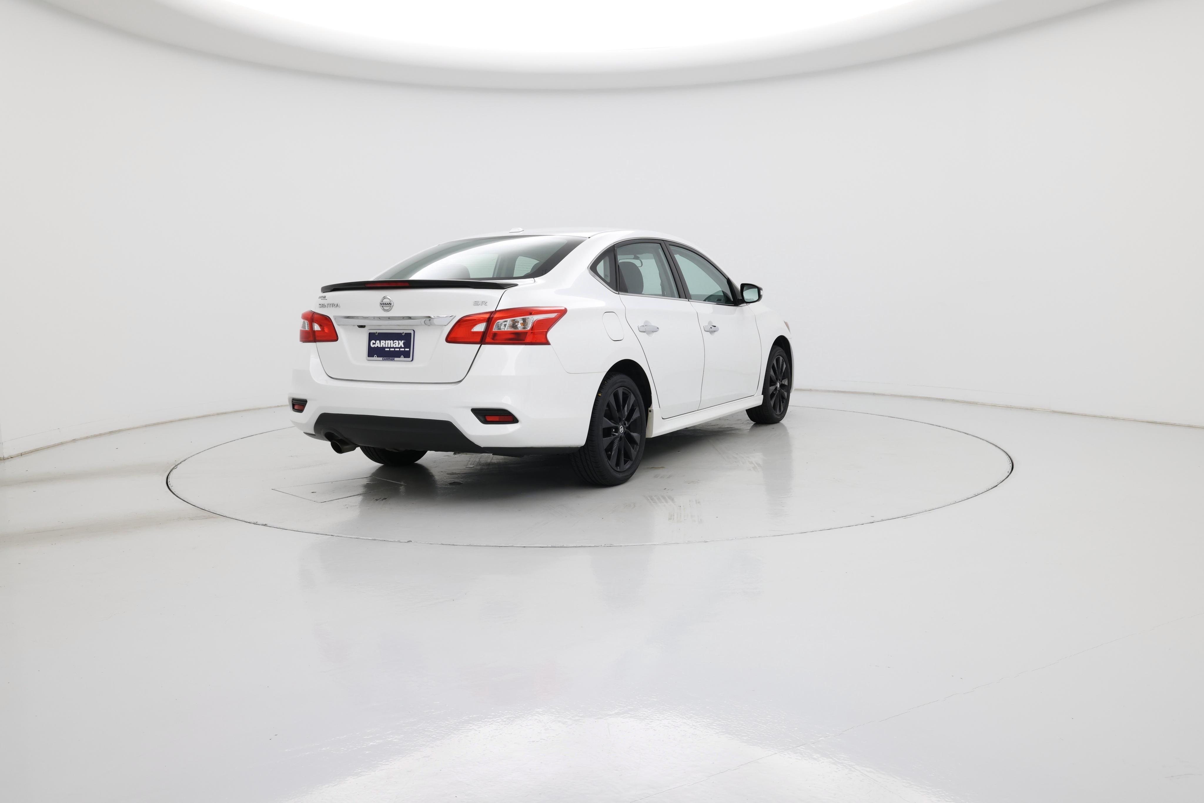 Thumbnail: 2017 Nissan Sentra - 8
