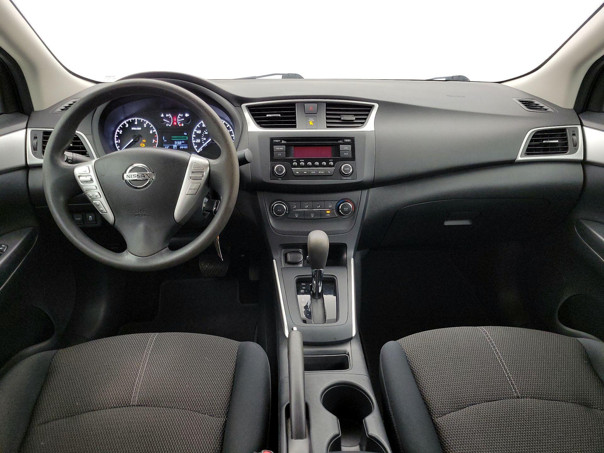 Thumbnail: 2017 Nissan Sentra - 9