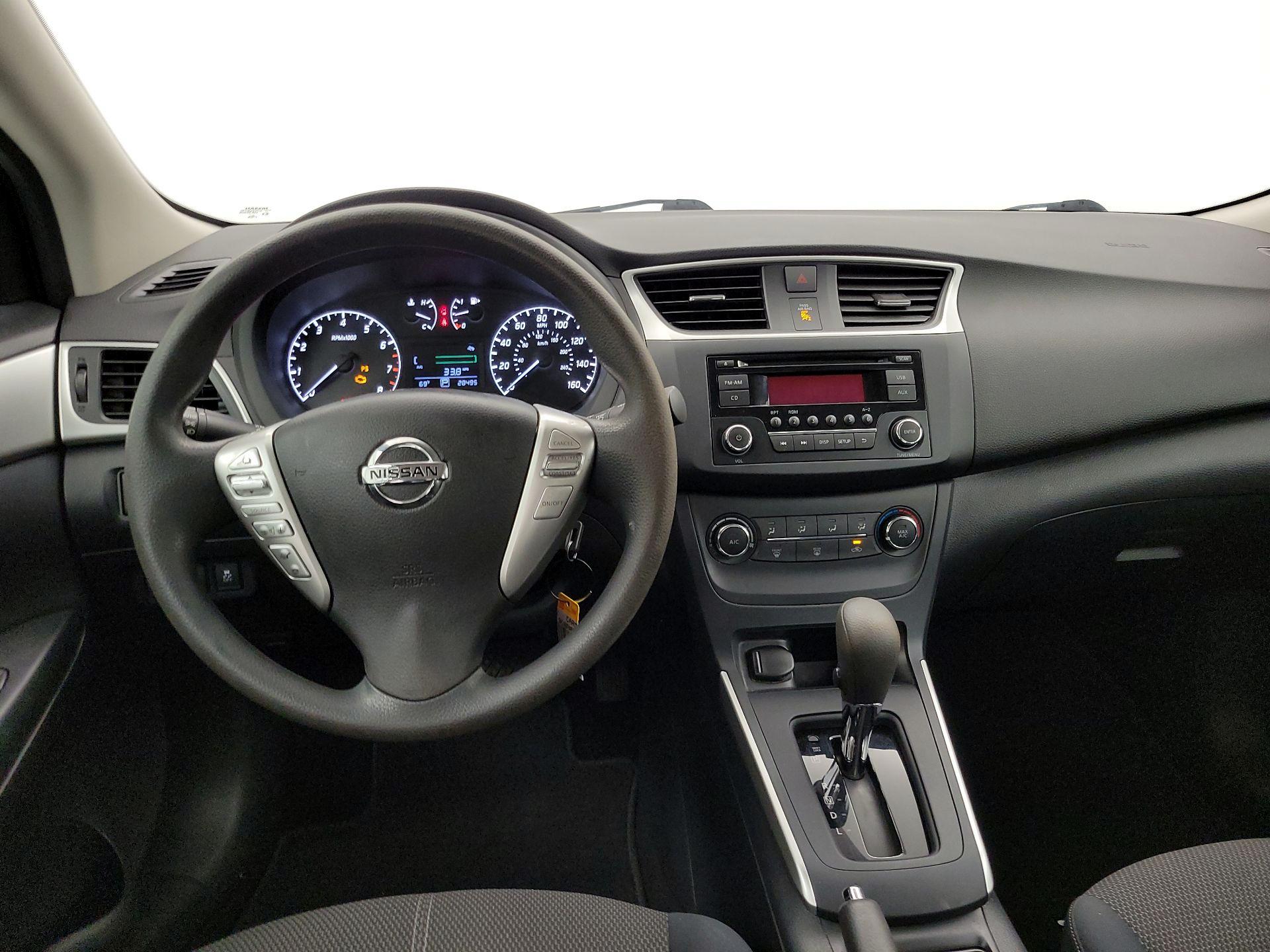 Thumbnail: 2017 Nissan Sentra - 10