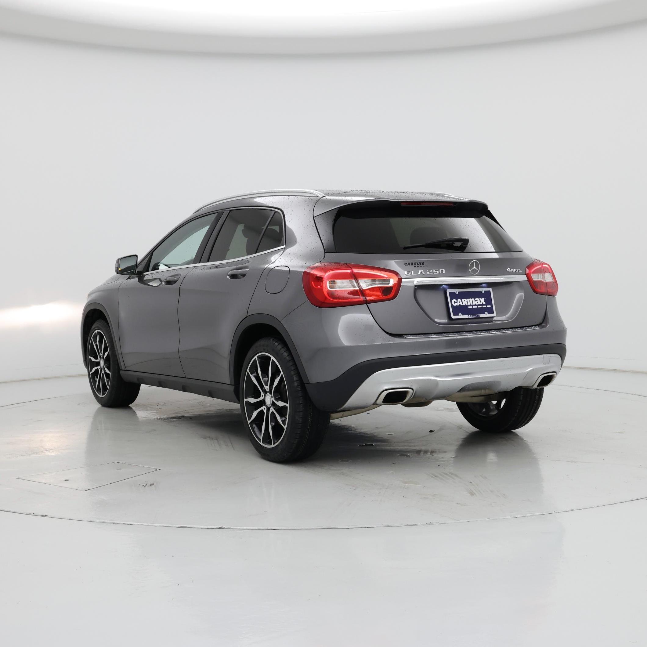 Thumbnail: 2015 Mercedes-Benz GLA - 2