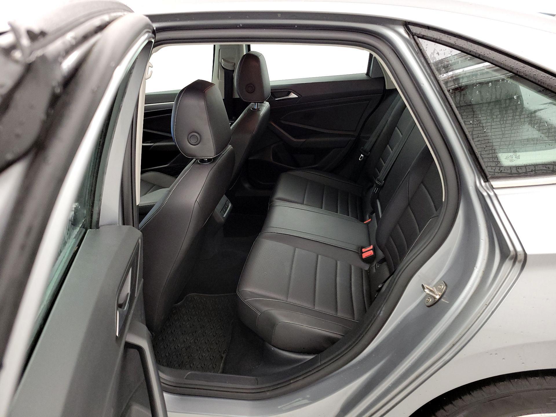 Thumbnail: 2021 Volkswagen Jetta - 20