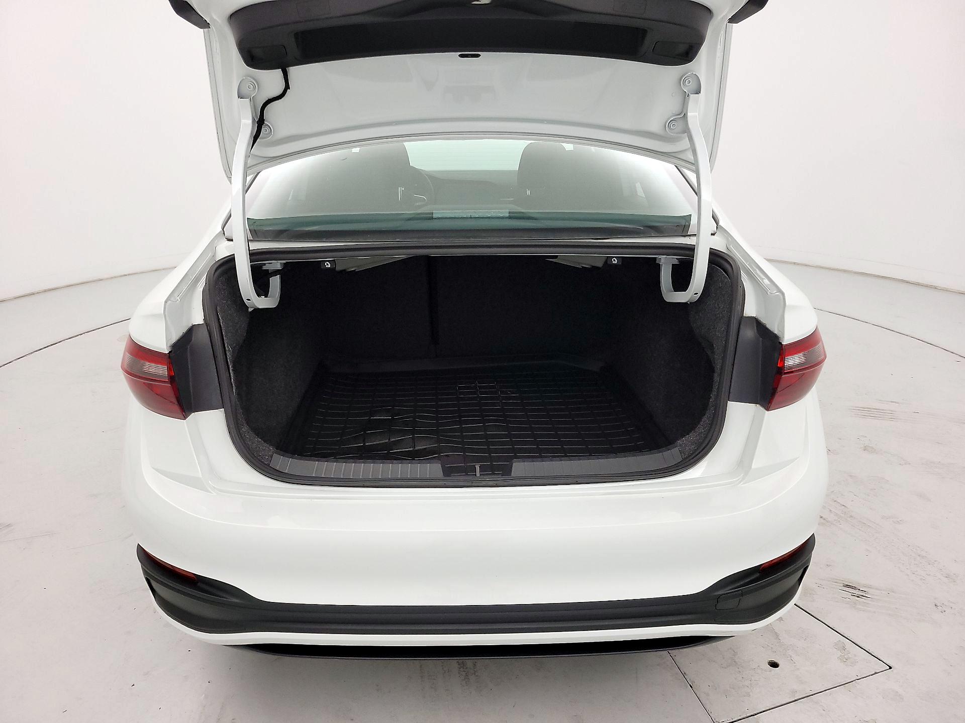 Thumbnail: 2022 Volkswagen Jetta - 20