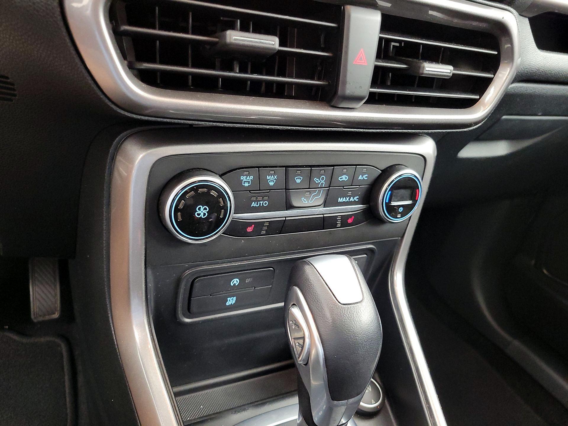 Thumbnail: 2021 Ford EcoSport - 16
