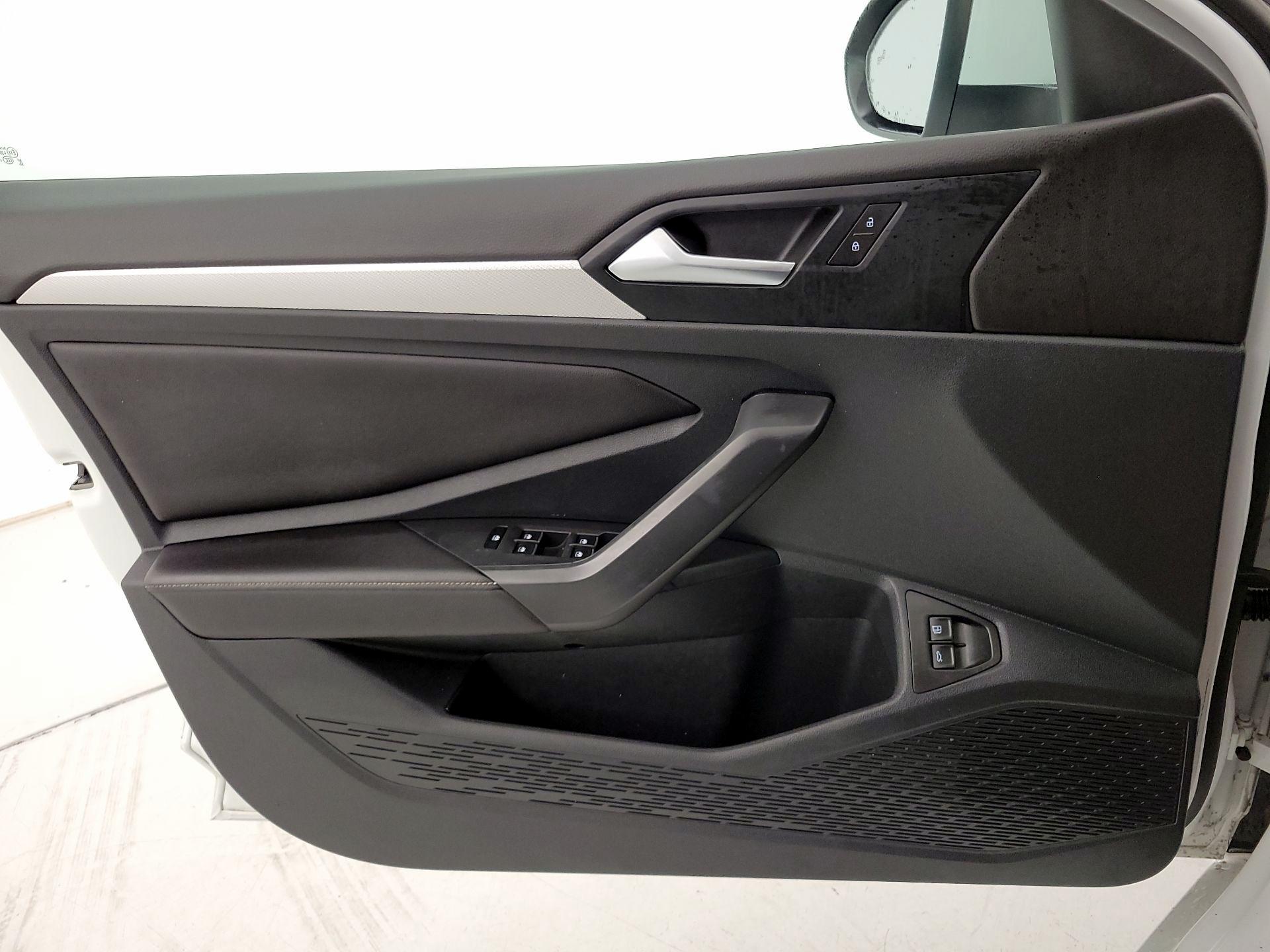 Thumbnail: 2023 Volkswagen Jetta - 12