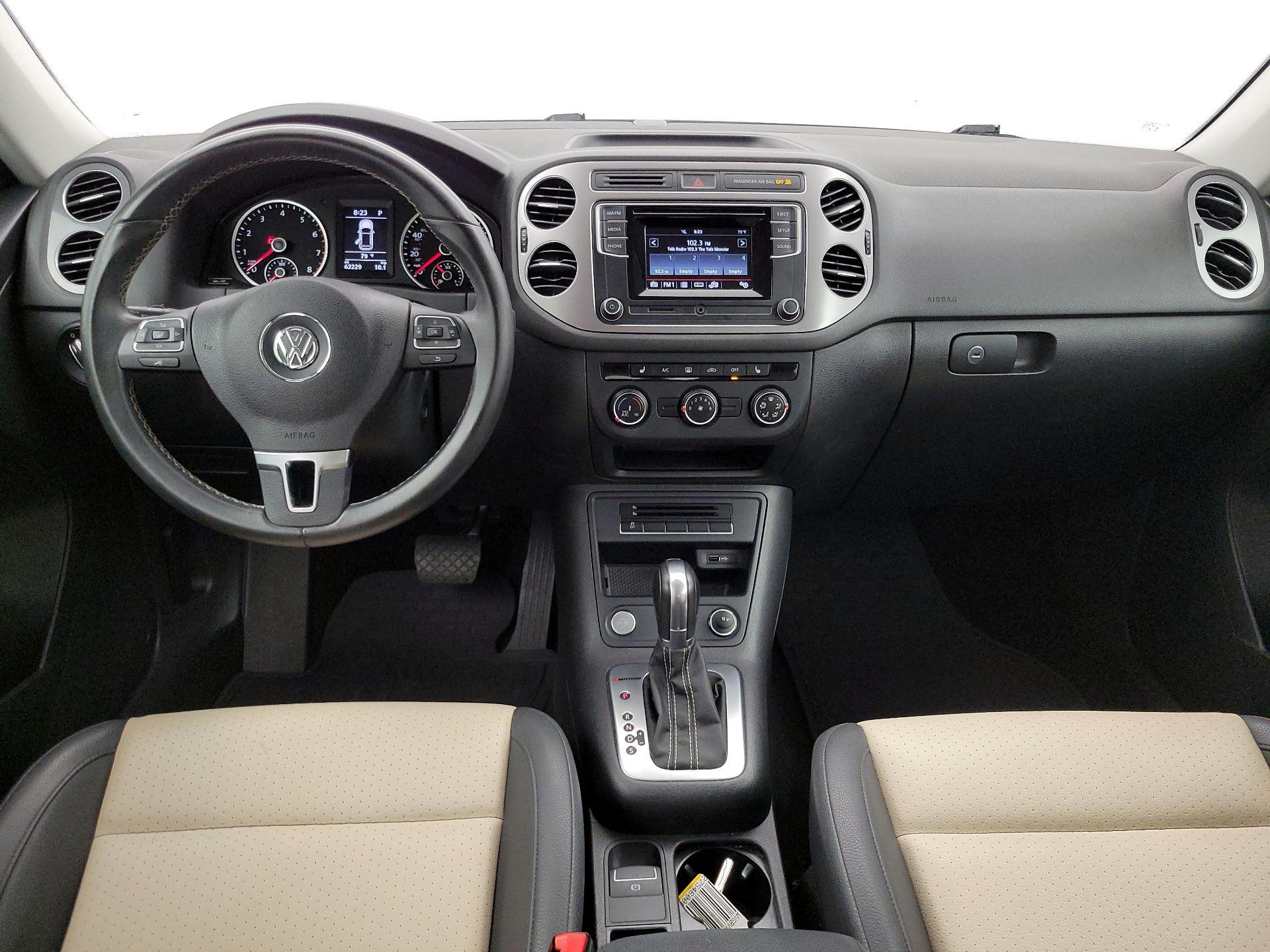 Thumbnail: 2016 Volkswagen Tiguan - 9
