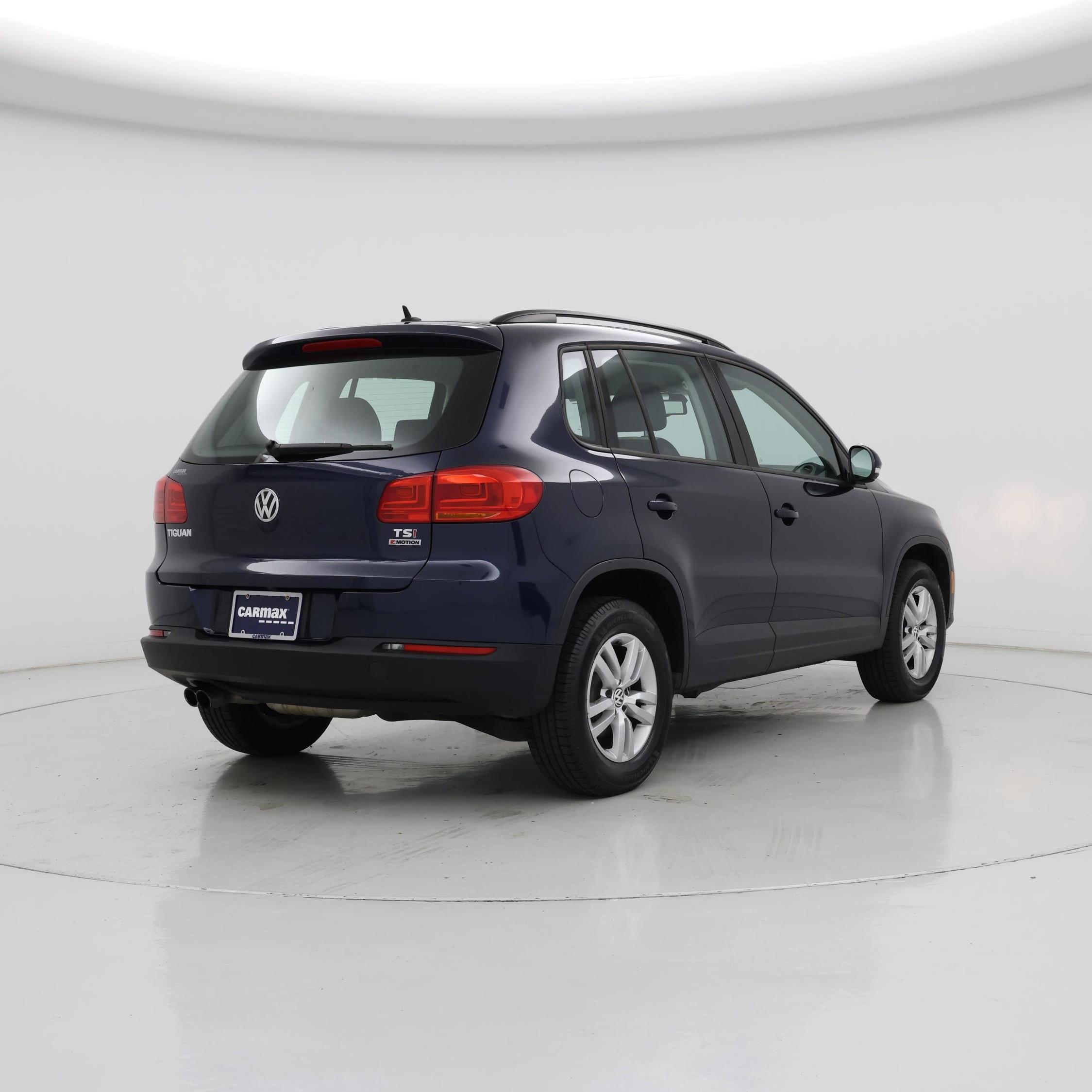 Thumbnail: 2016 Volkswagen Tiguan - 8