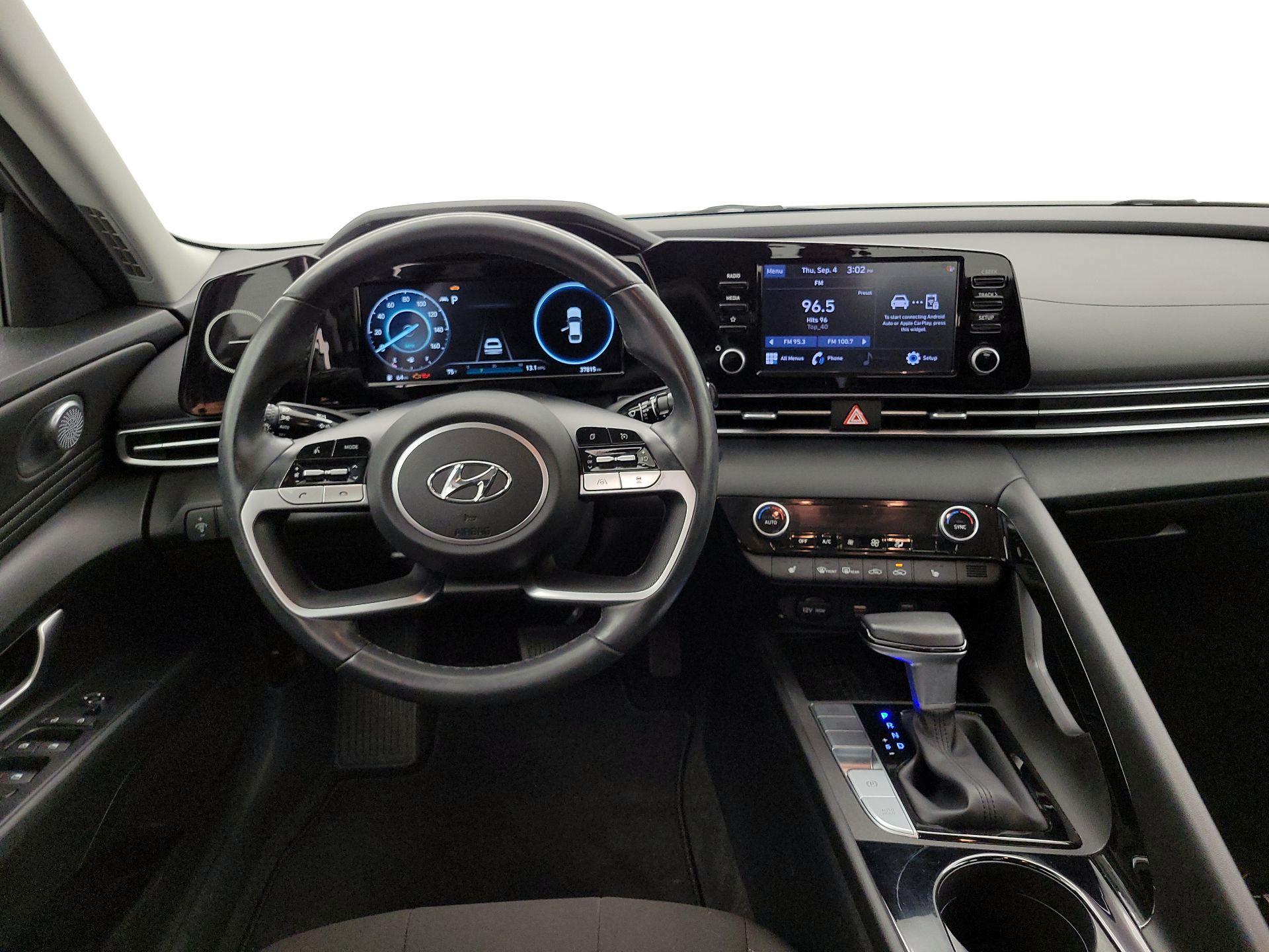 Thumbnail: 2022 Hyundai Elantra - 10