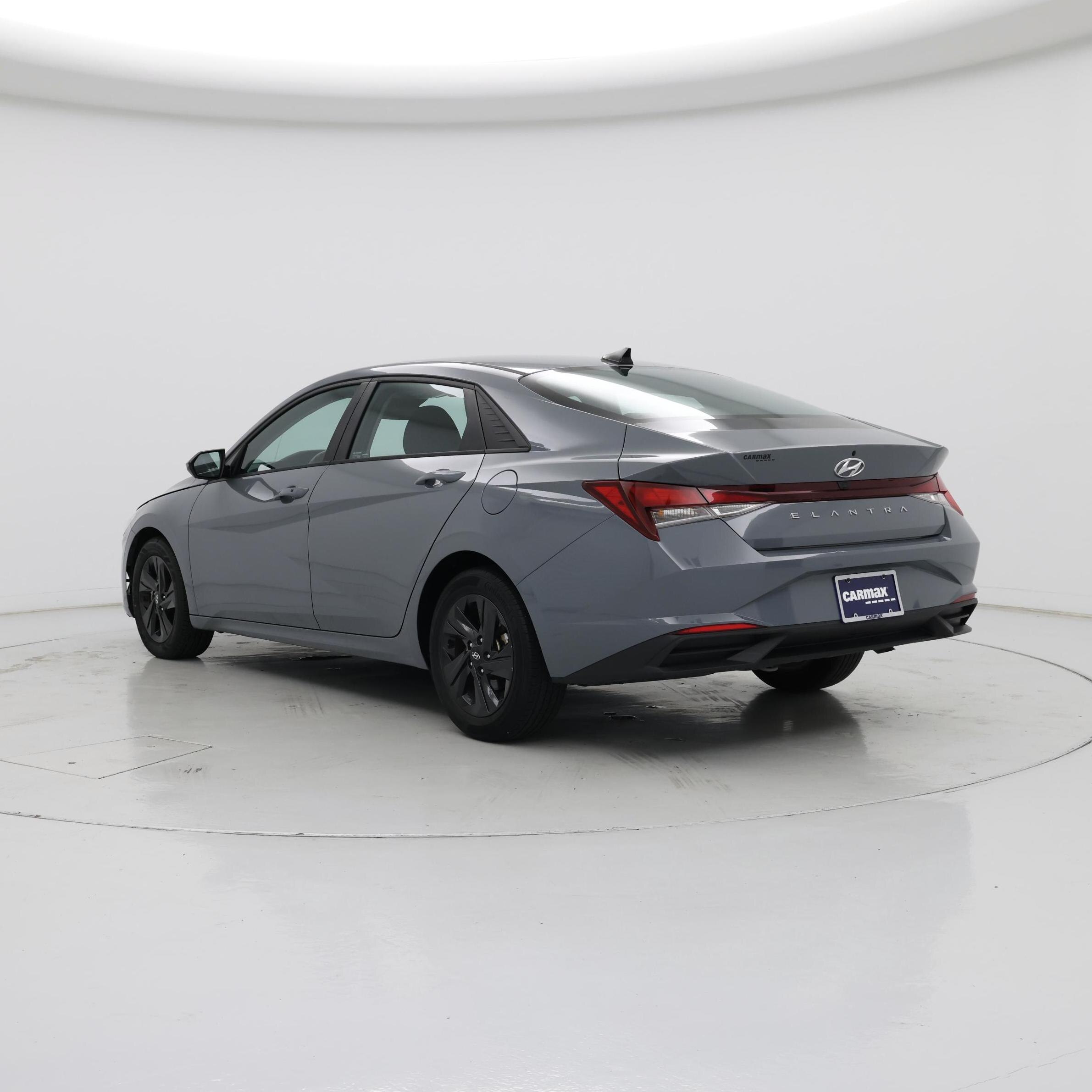 Thumbnail: 2022 Hyundai Elantra - 2