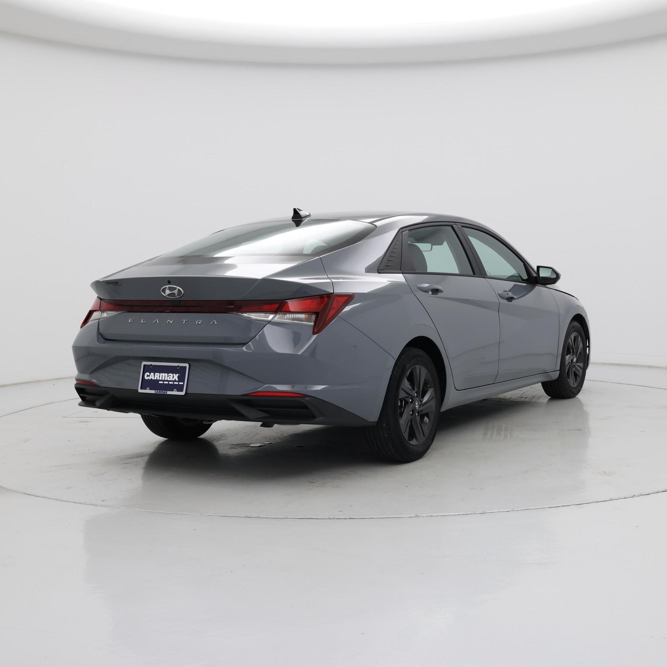 Thumbnail: 2022 Hyundai Elantra - 8