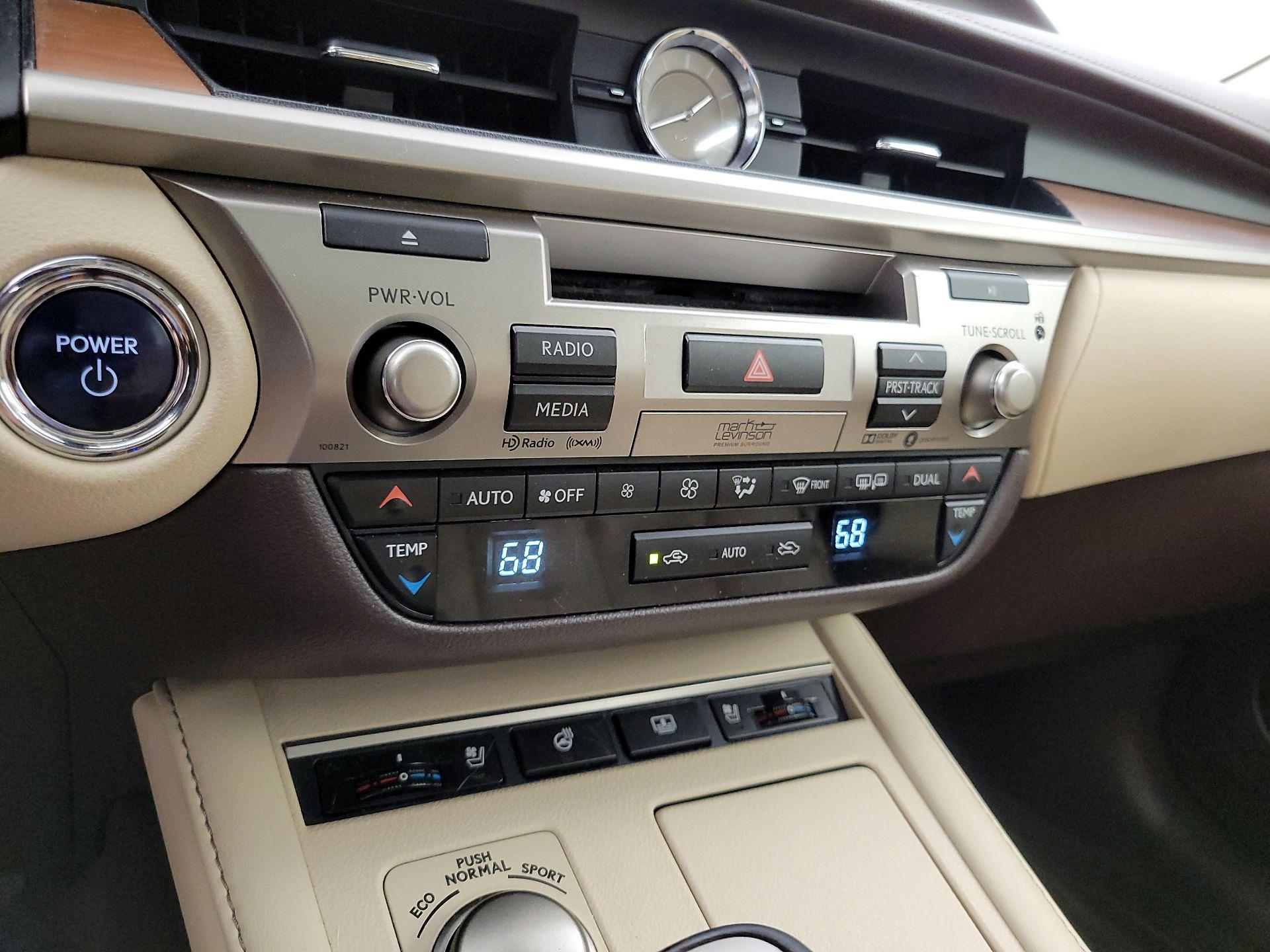 Thumbnail: 2018 Lexus ES - 17