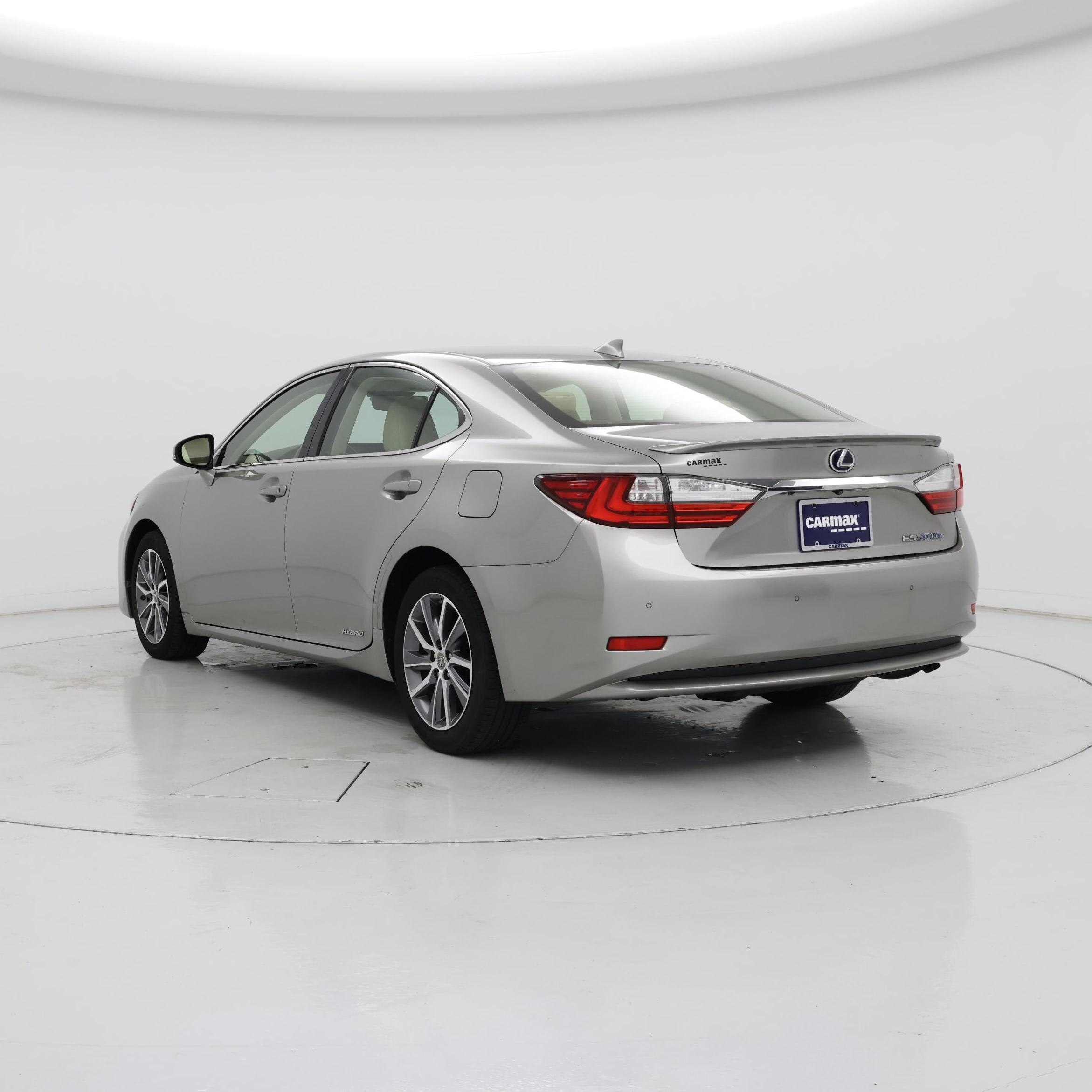 Thumbnail: 2018 Lexus ES - 2