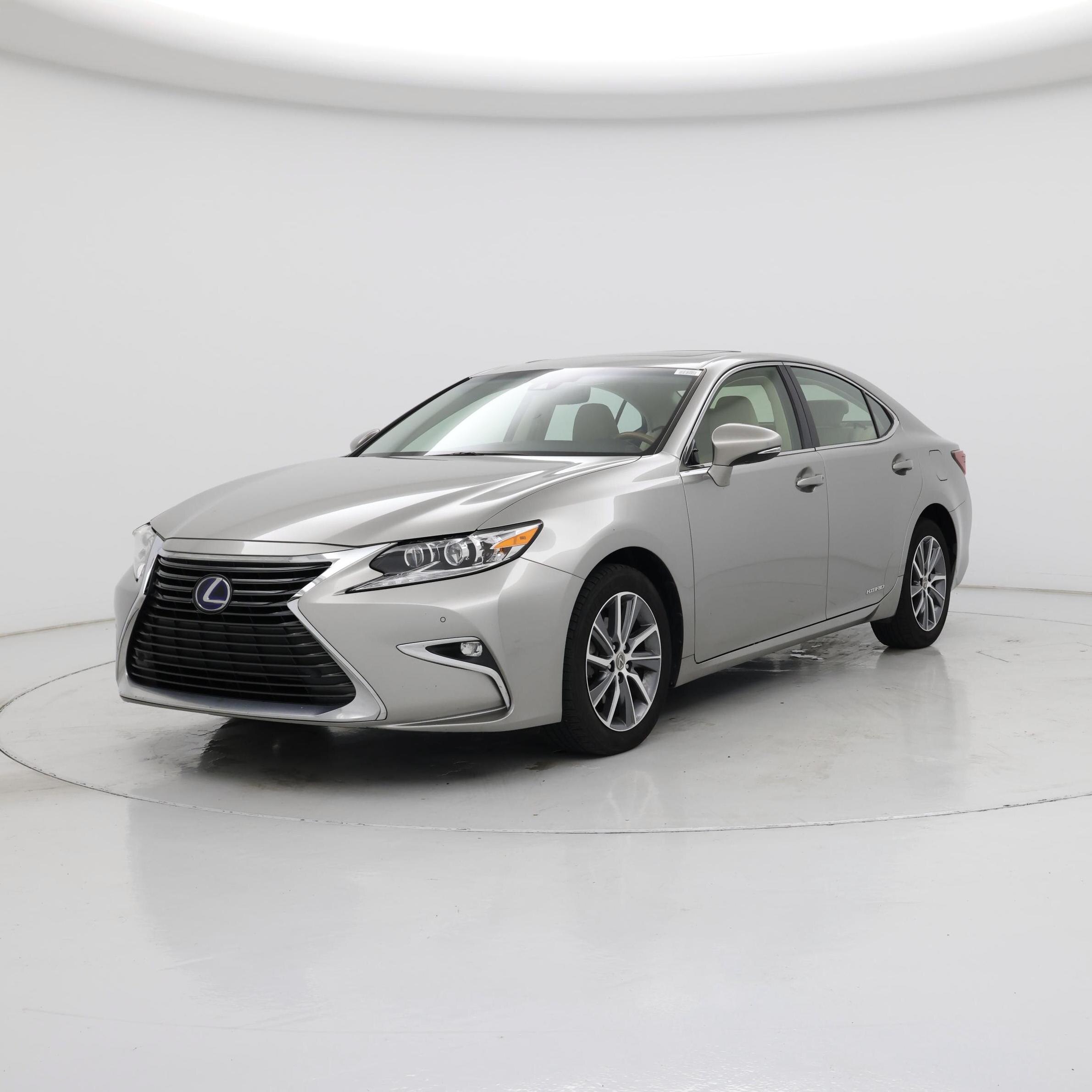 Thumbnail: 2018 Lexus ES - 4
