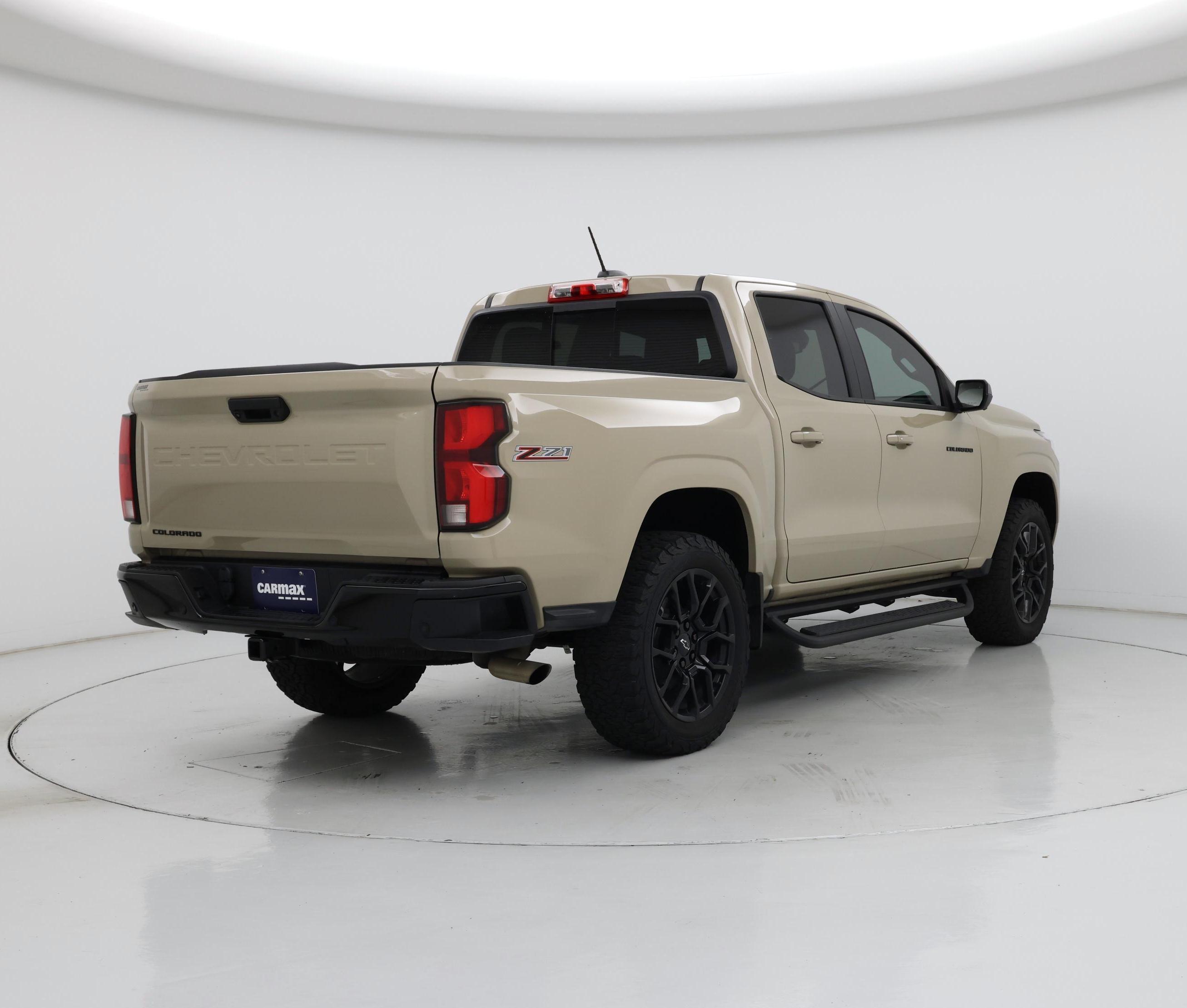 Thumbnail: 2023 Chevrolet Colorado - 8