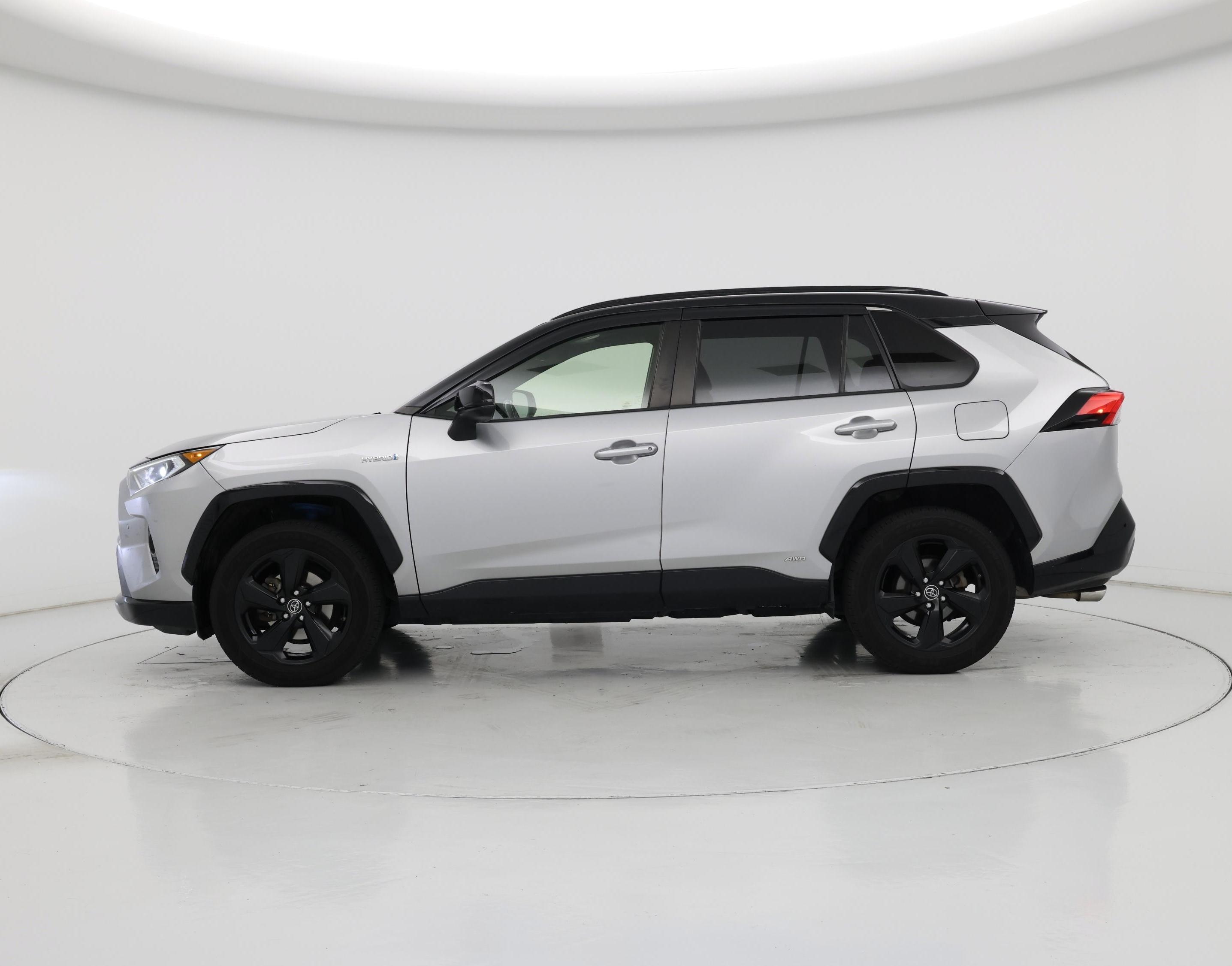 Thumbnail: 2019 Toyota RAV4 - 3
