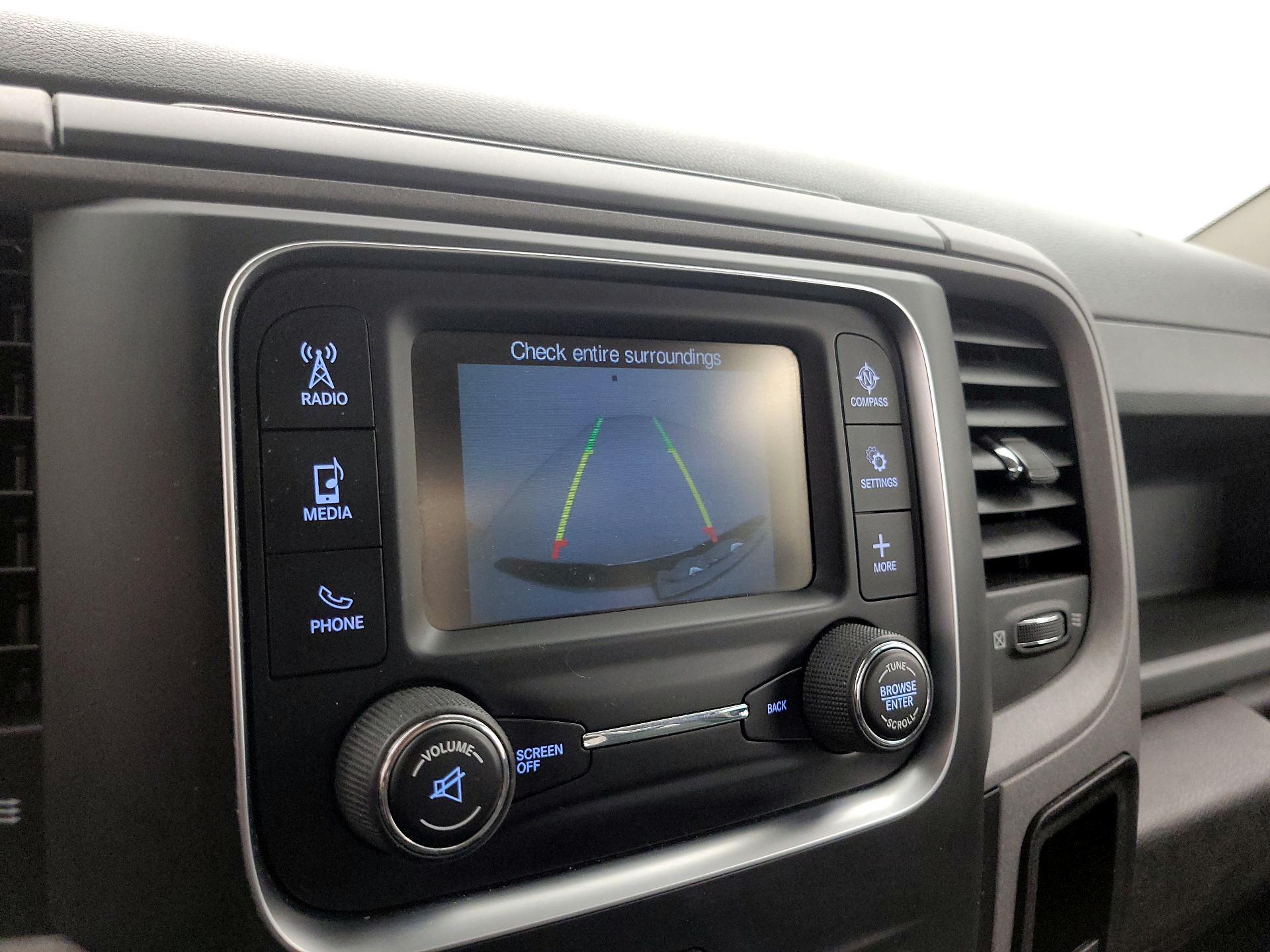 Thumbnail: 2019 RAM 1500 Classic - 14