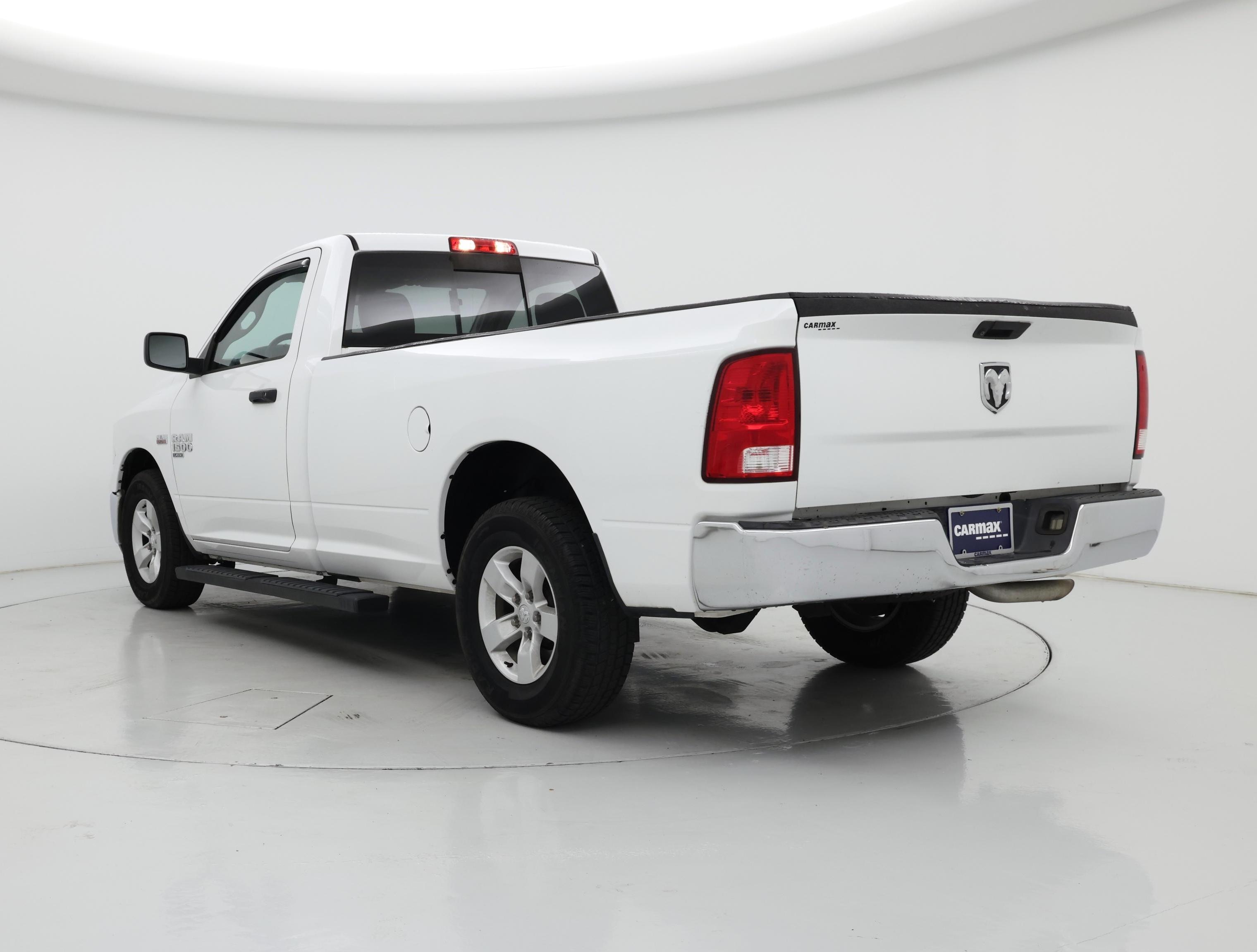 Thumbnail: 2019 RAM 1500 Classic - 2