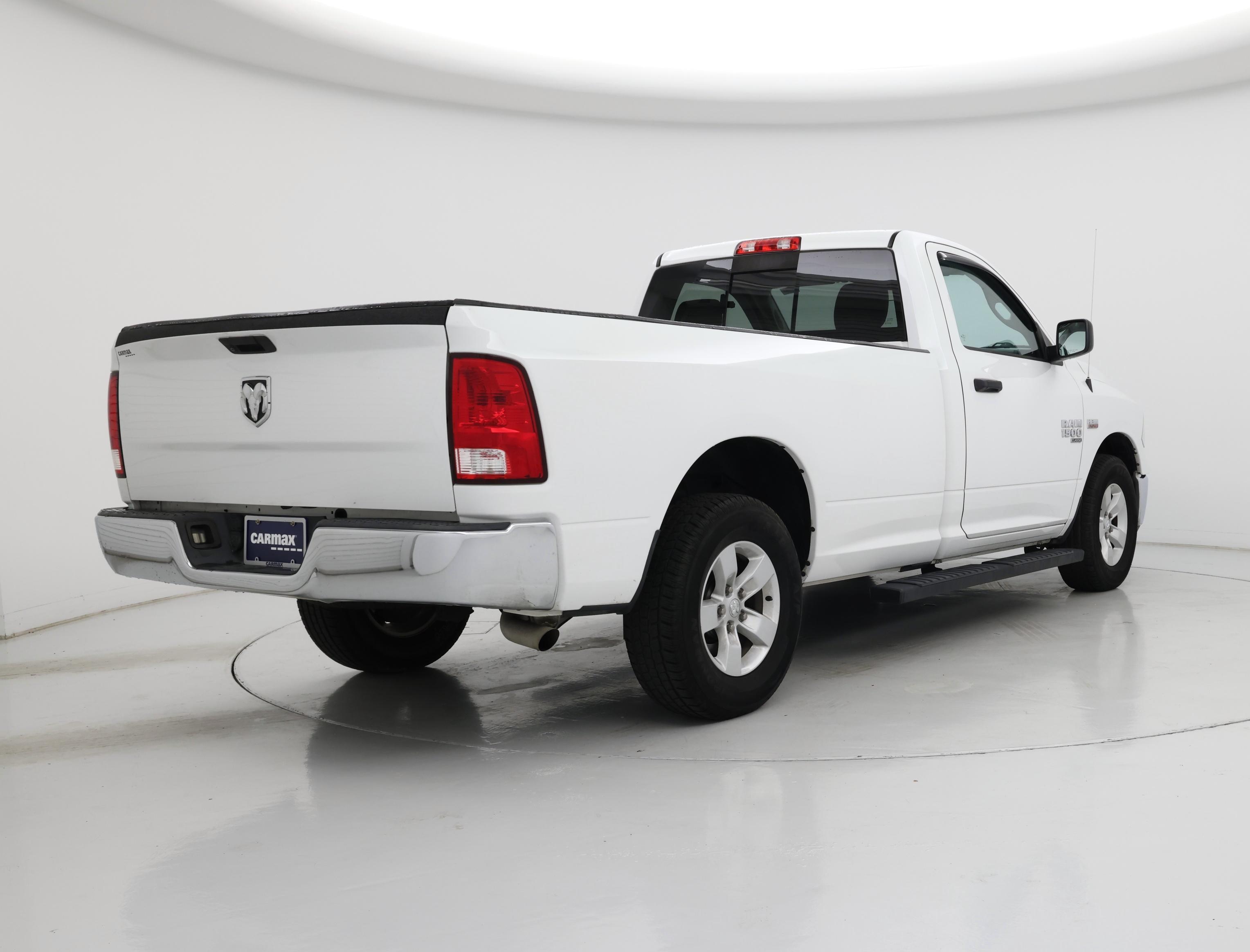 Thumbnail: 2019 RAM 1500 Classic - 8
