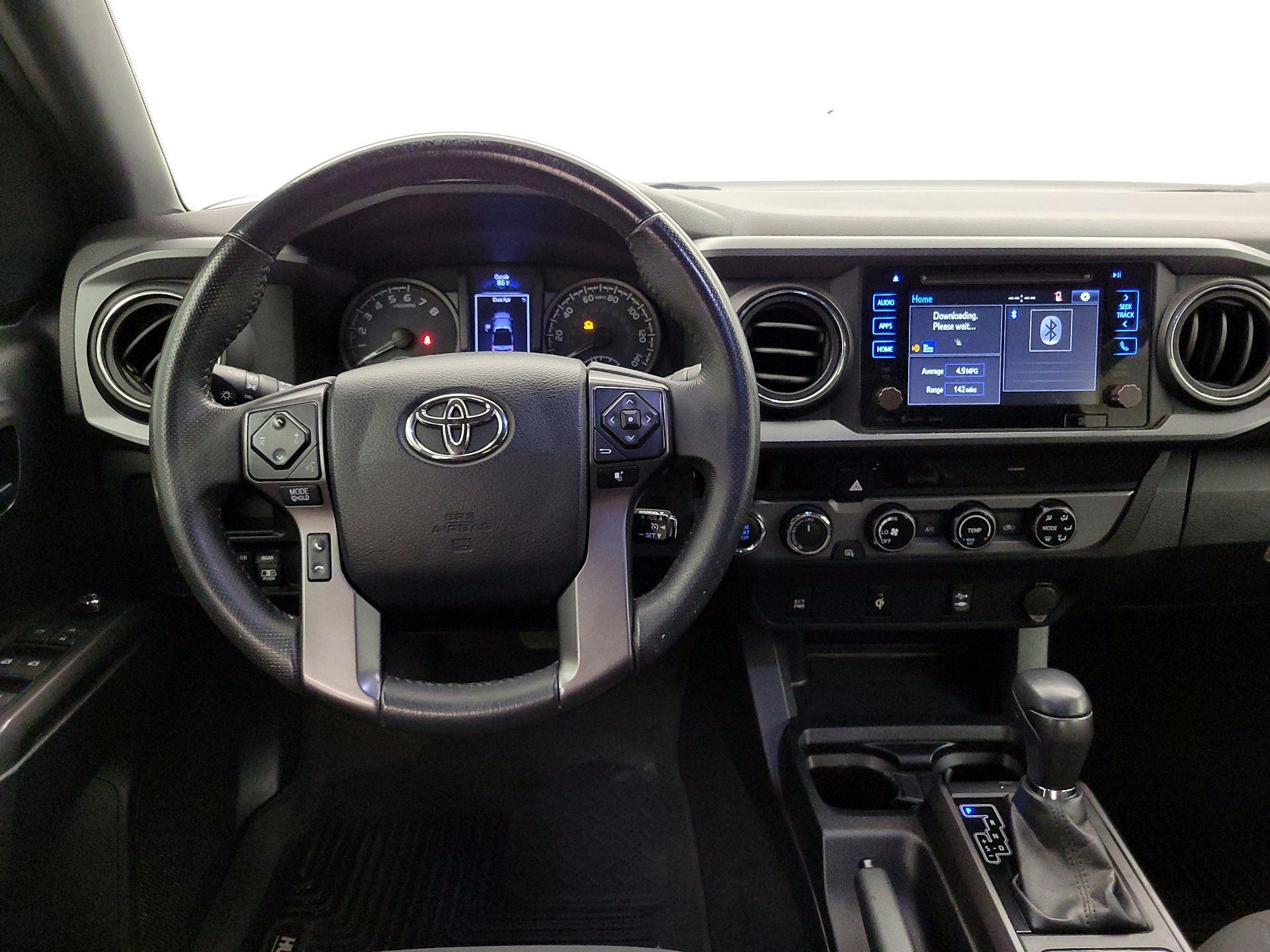 Thumbnail: 2017 Toyota Tacoma - 10