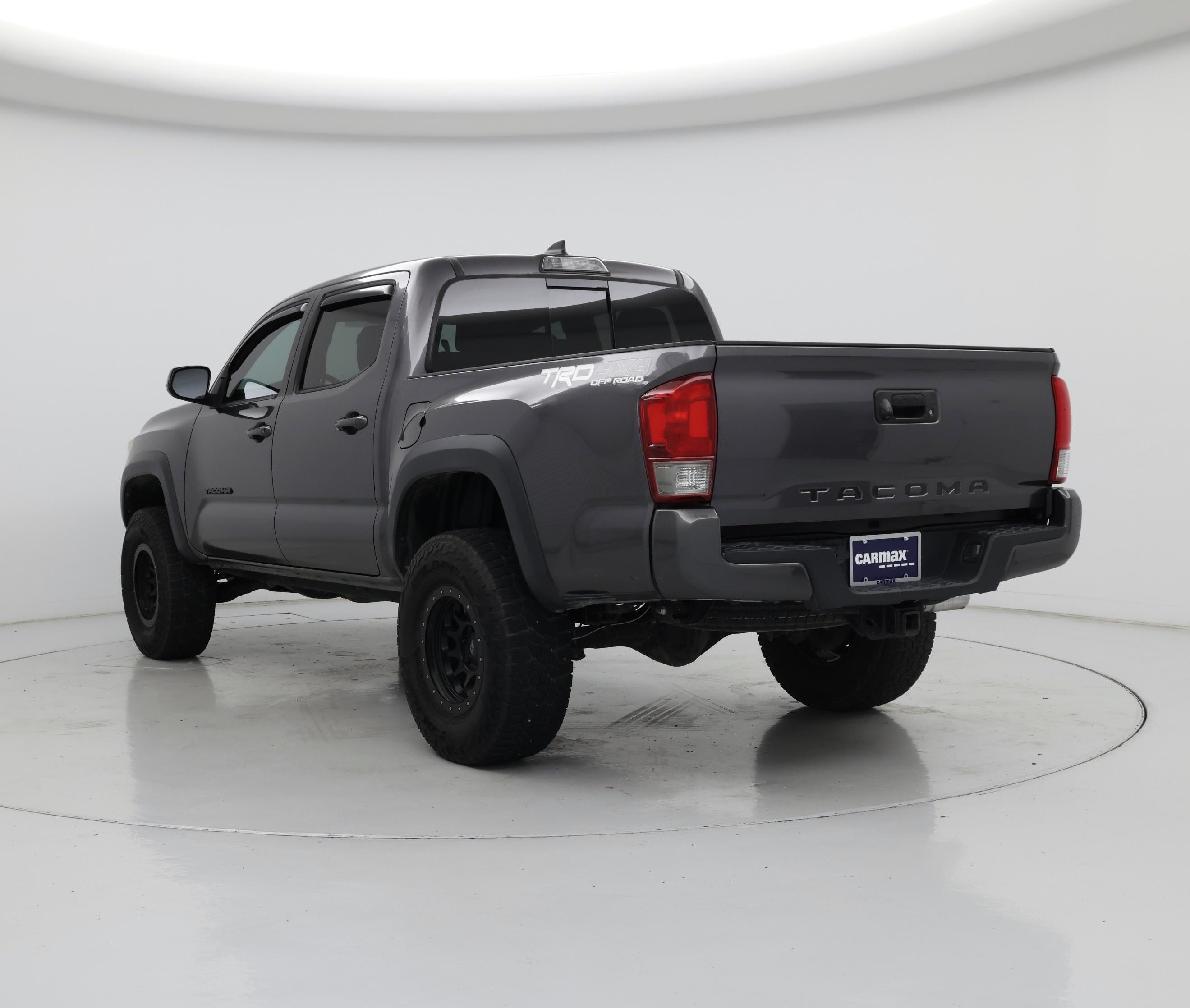 Thumbnail: 2017 Toyota Tacoma - 2