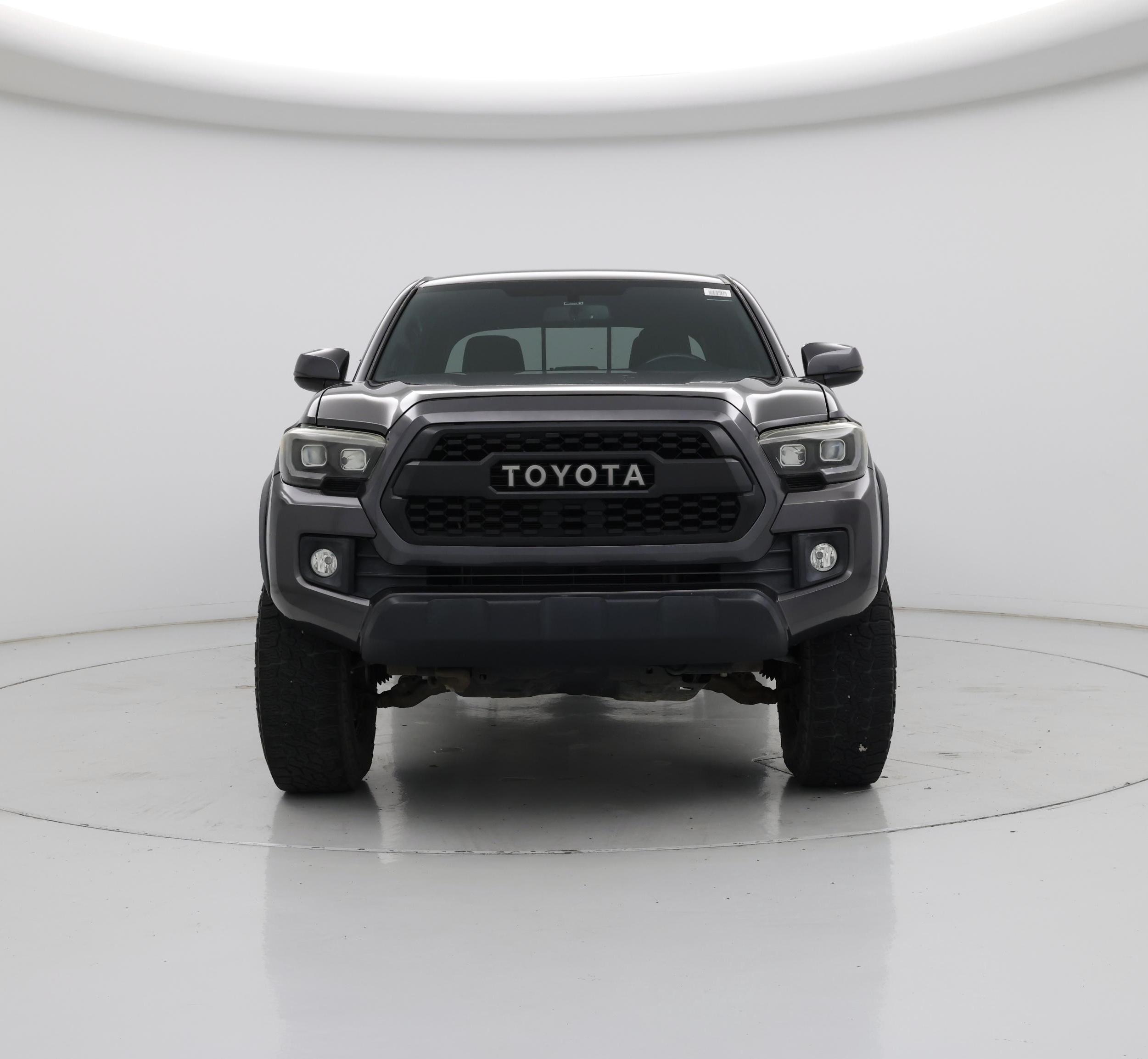 Thumbnail: 2017 Toyota Tacoma - 5