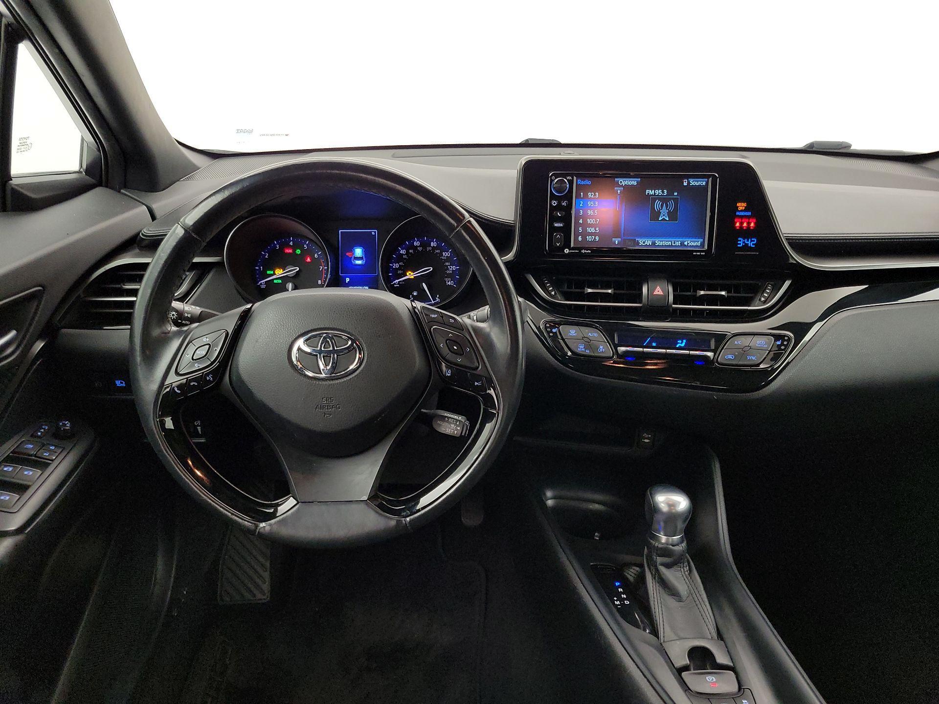 Thumbnail: 2018 Toyota C-HR - 10