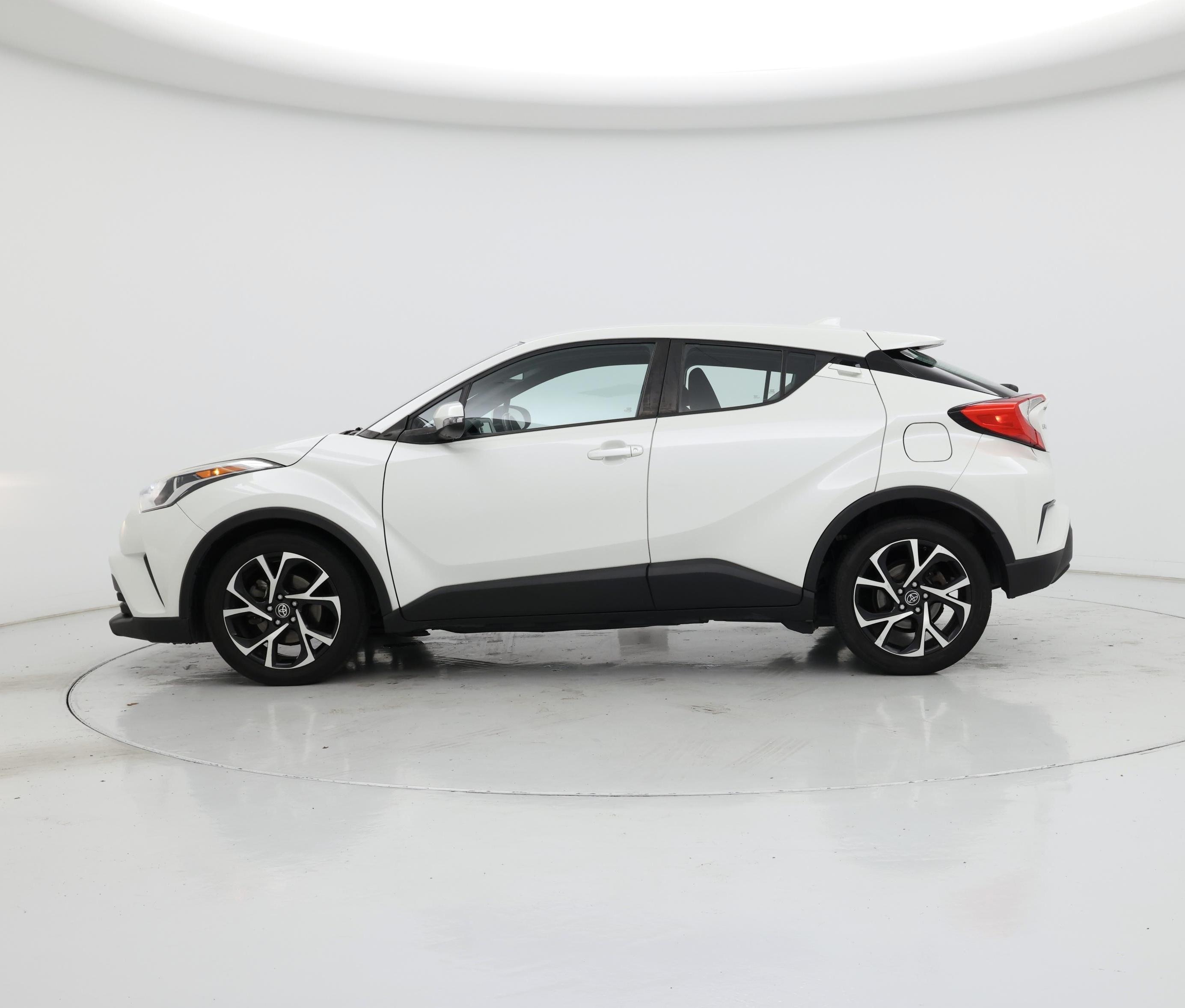 Thumbnail: 2018 Toyota C-HR - 3