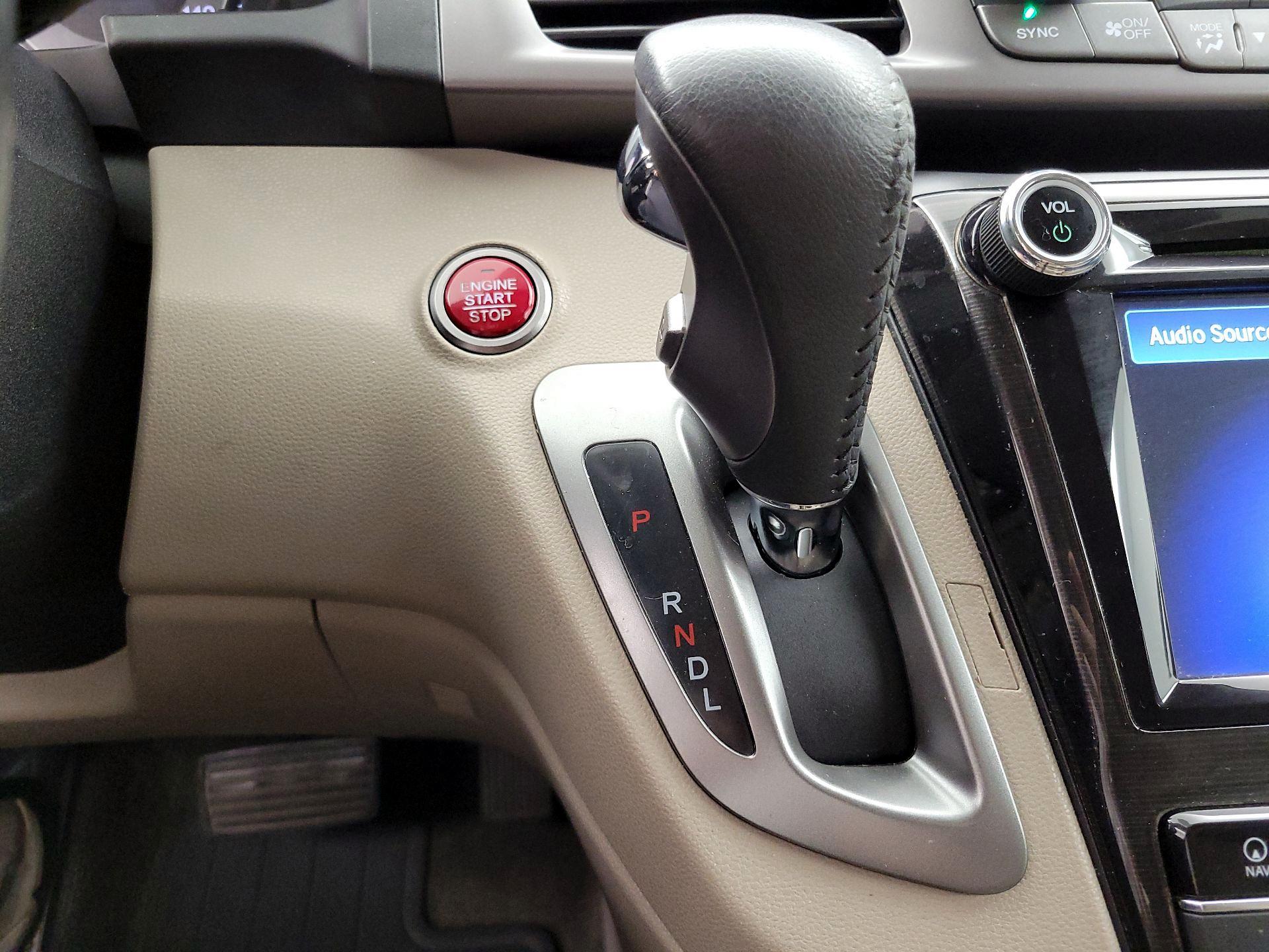 Thumbnail: 2016 Honda Odyssey - 18