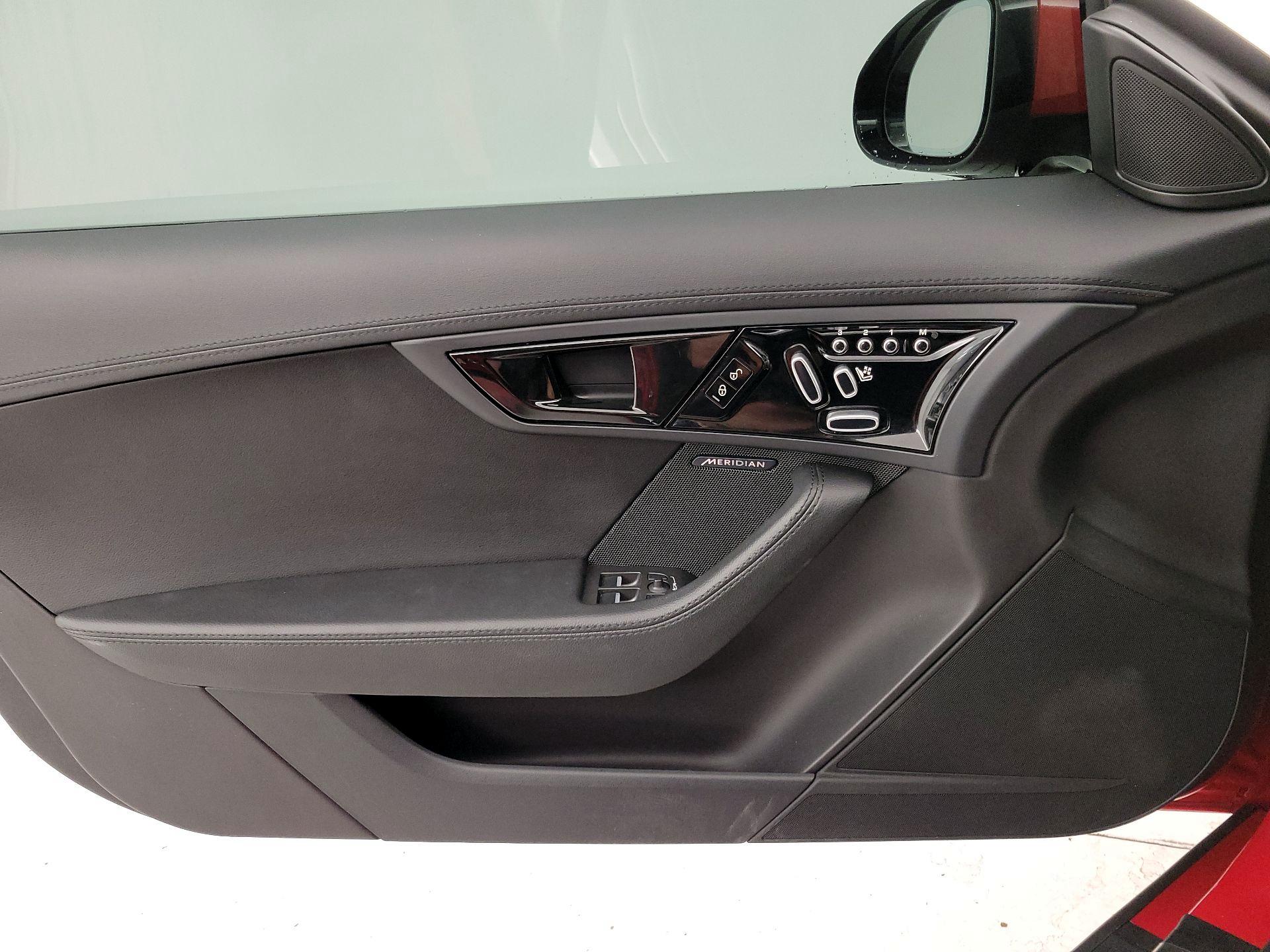 Thumbnail: 2019 Jaguar F-Type - 12