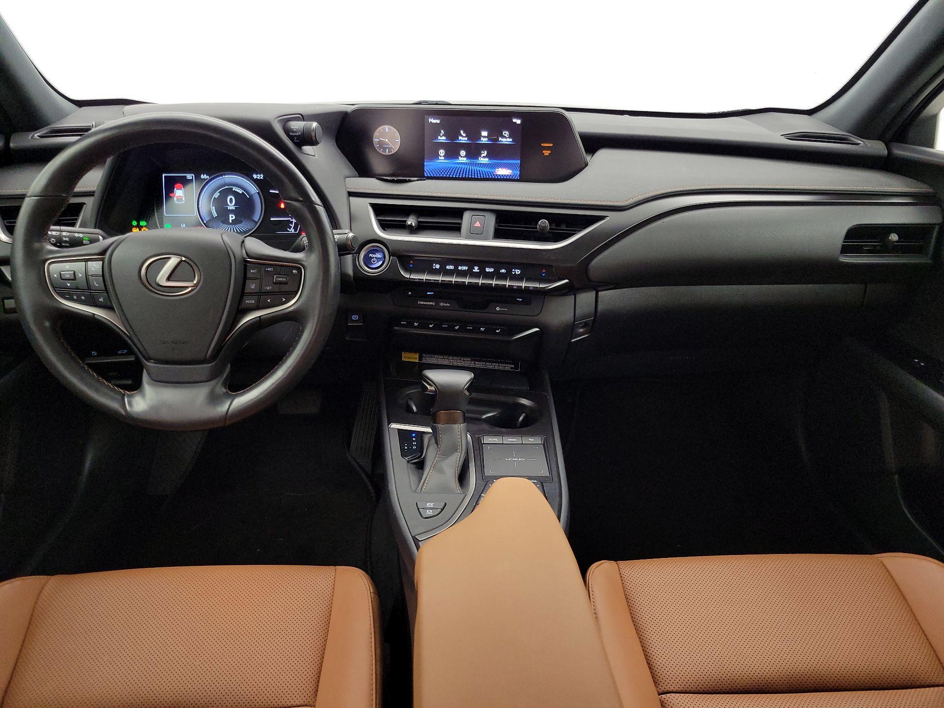 Thumbnail: 2022 Lexus UX - 9
