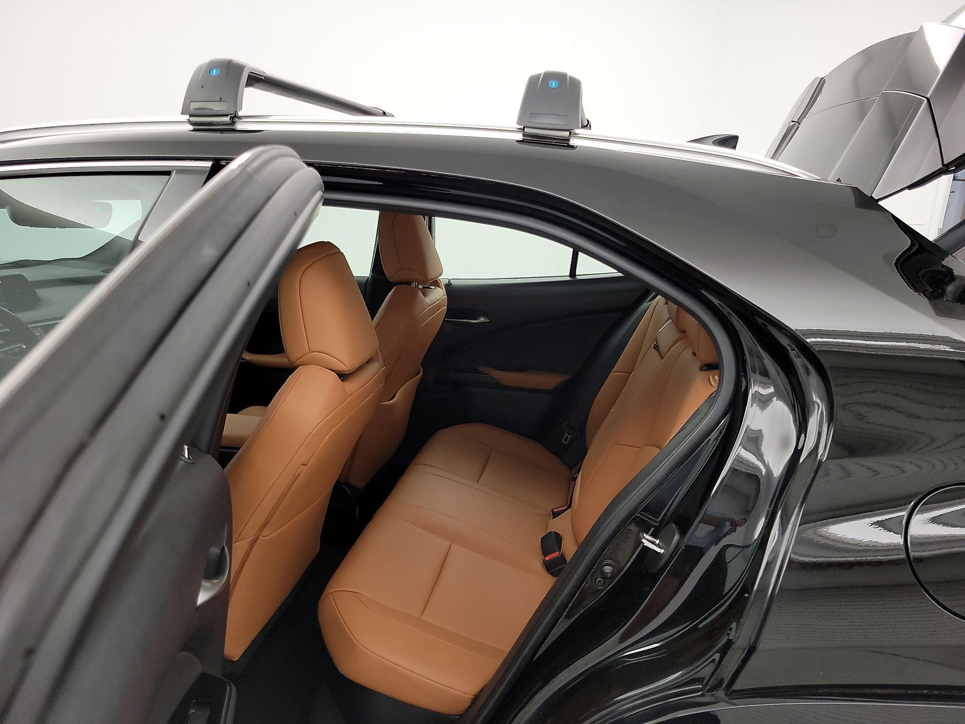 Thumbnail: 2022 Lexus UX - 20
