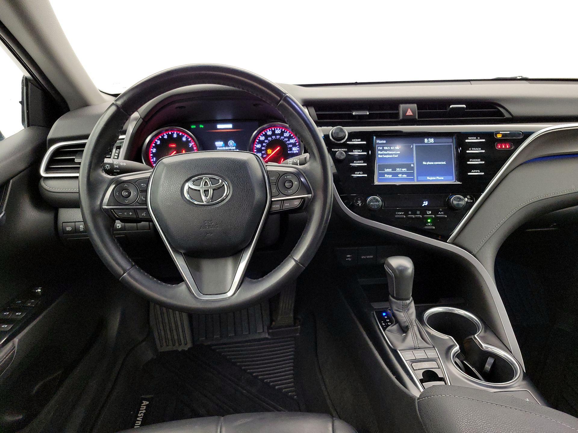 Thumbnail: 2018 Toyota Camry - 10