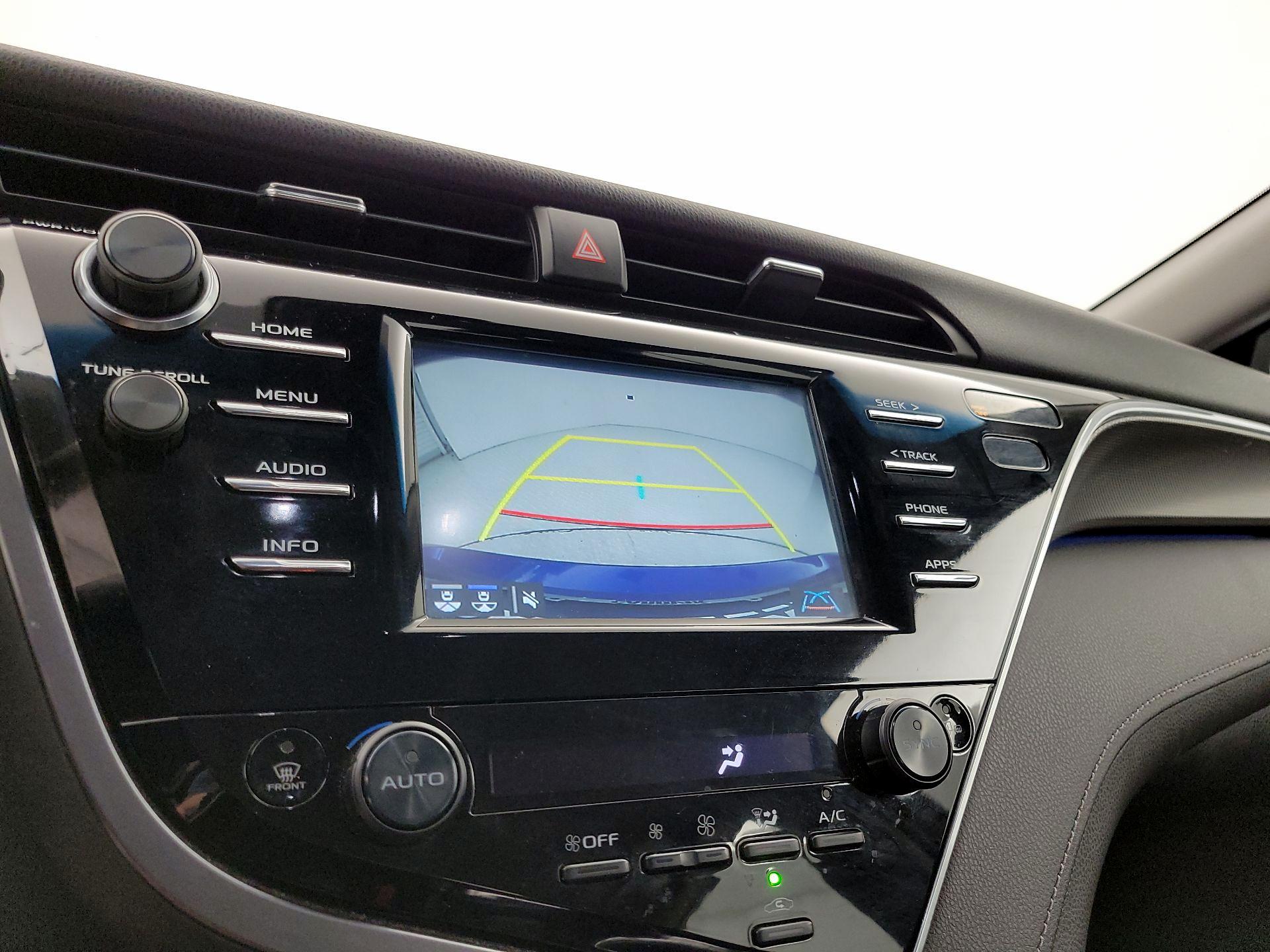 Thumbnail: 2018 Toyota Camry - 14