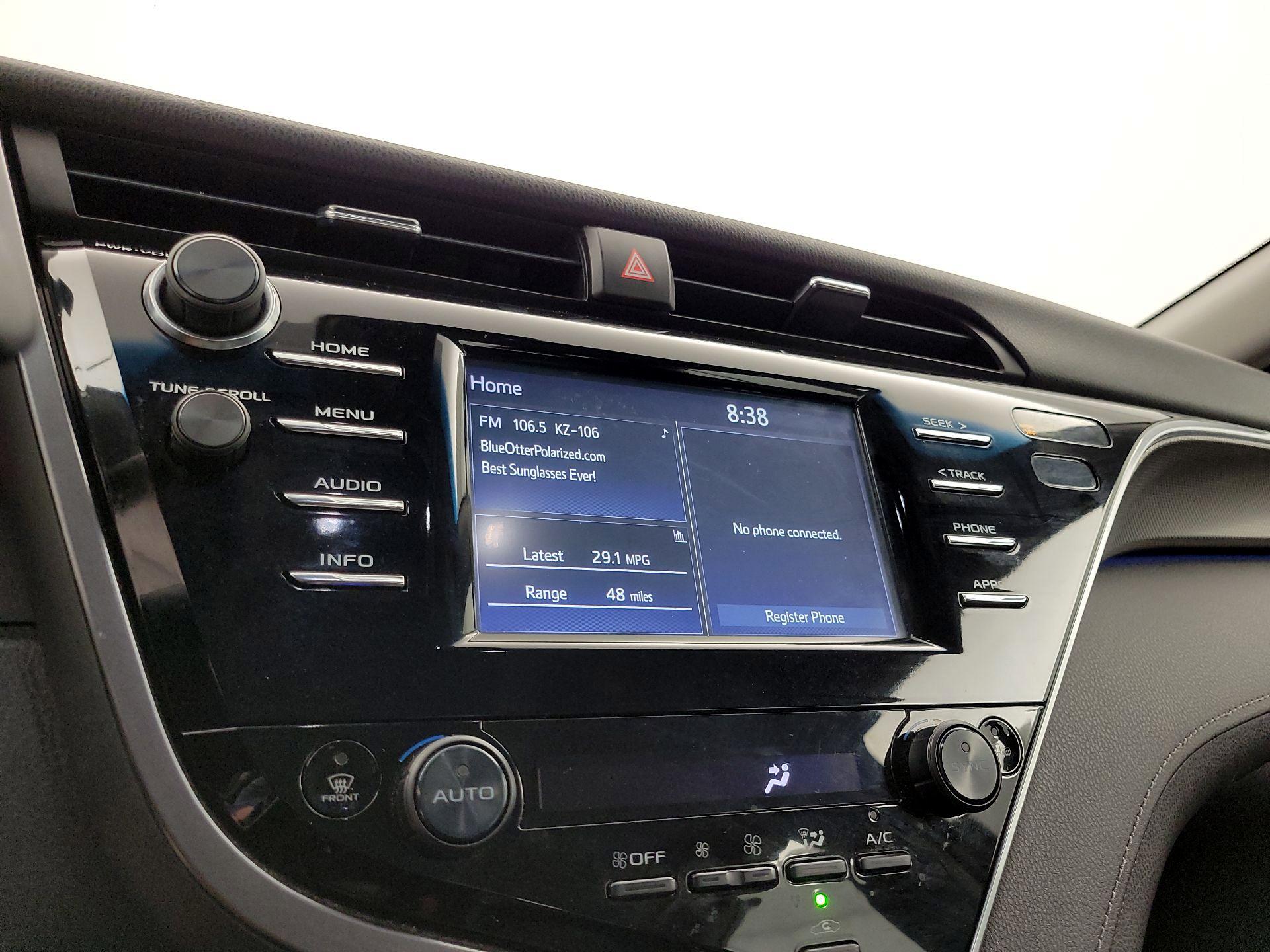 Thumbnail: 2018 Toyota Camry - 15