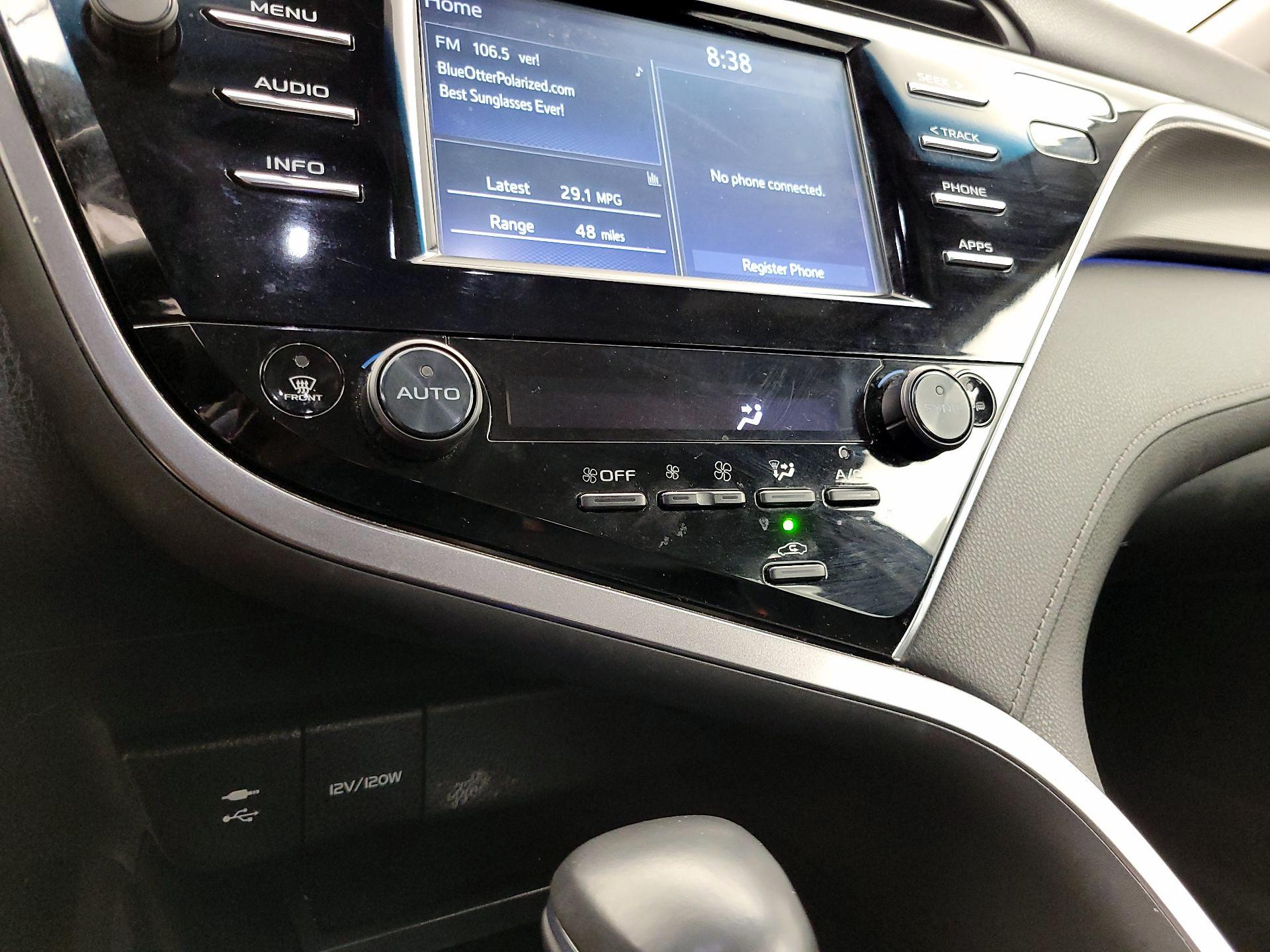 Thumbnail: 2018 Toyota Camry - 16