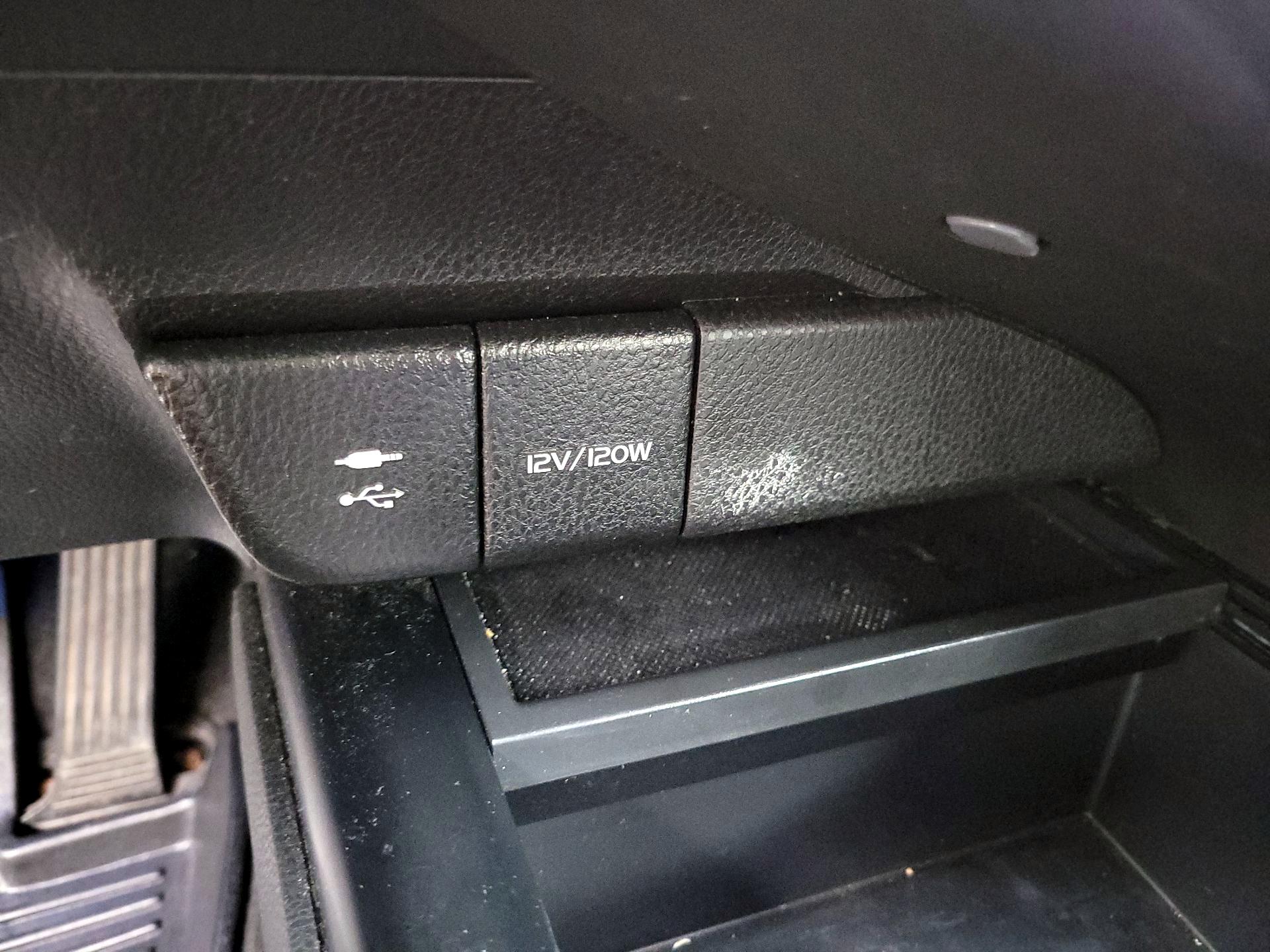 Thumbnail: 2018 Toyota Camry - 18