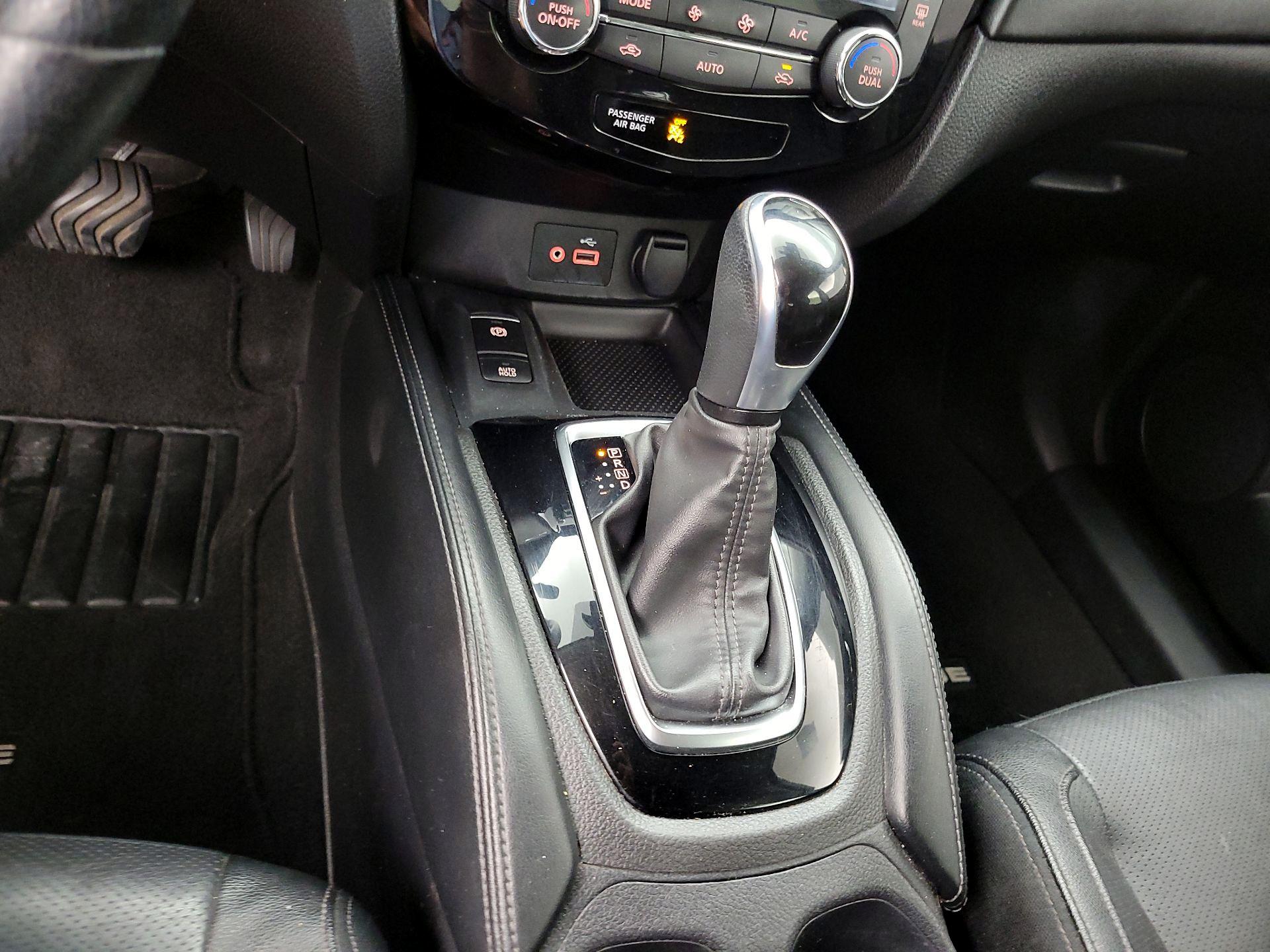 Thumbnail: 2020 Nissan Rogue - 18