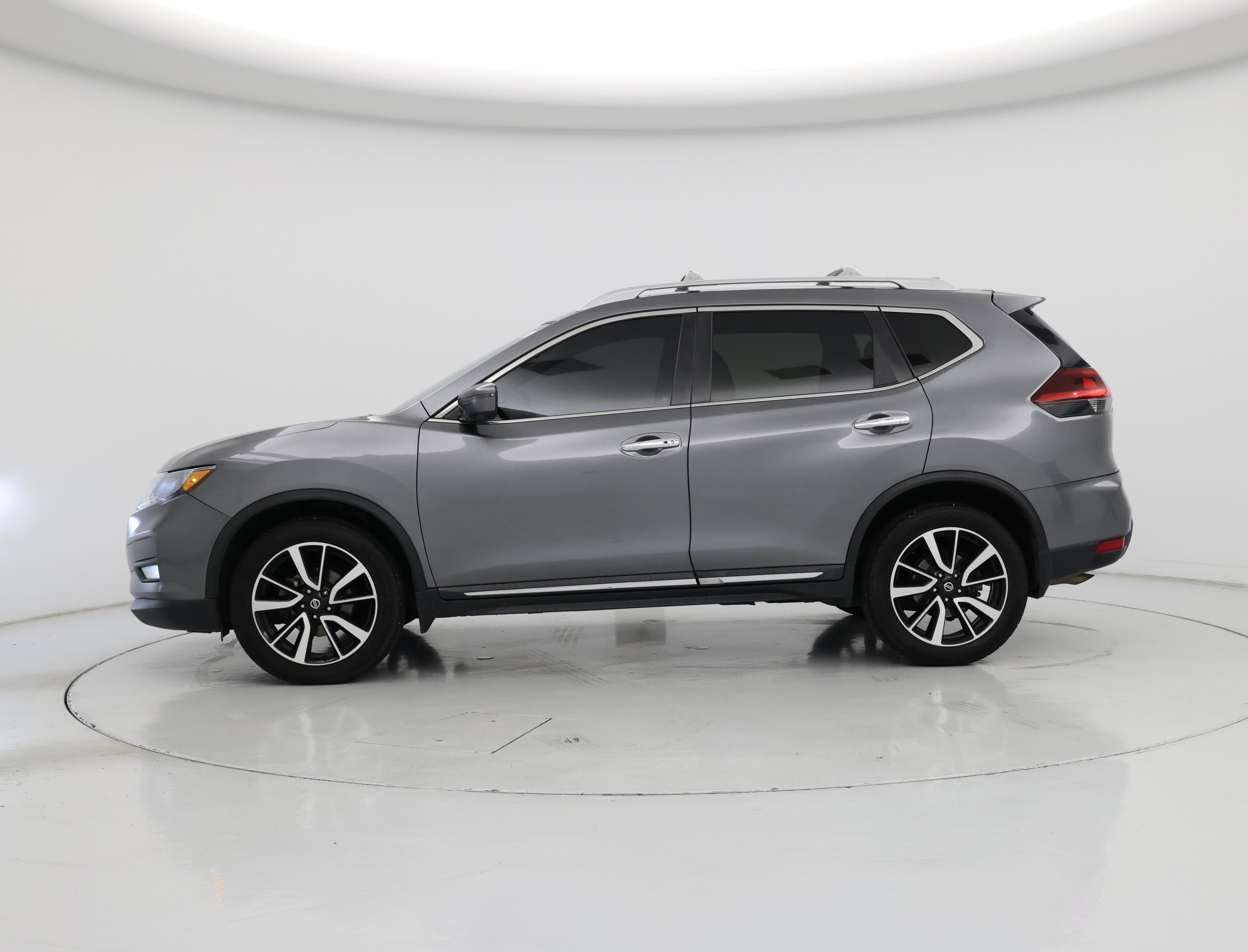 Thumbnail: 2020 Nissan Rogue - 3