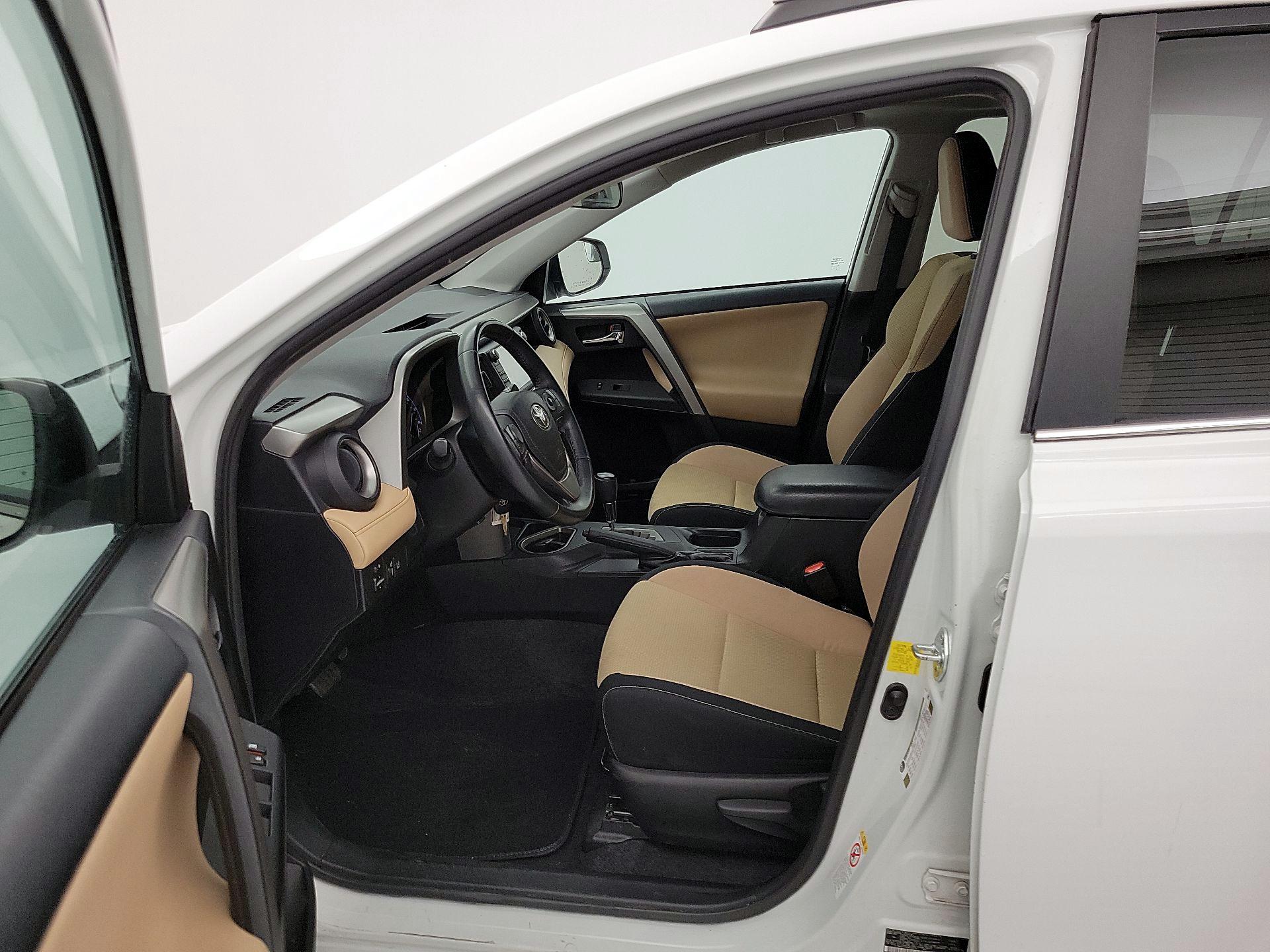 Thumbnail: 2017 Toyota RAV4 - 11