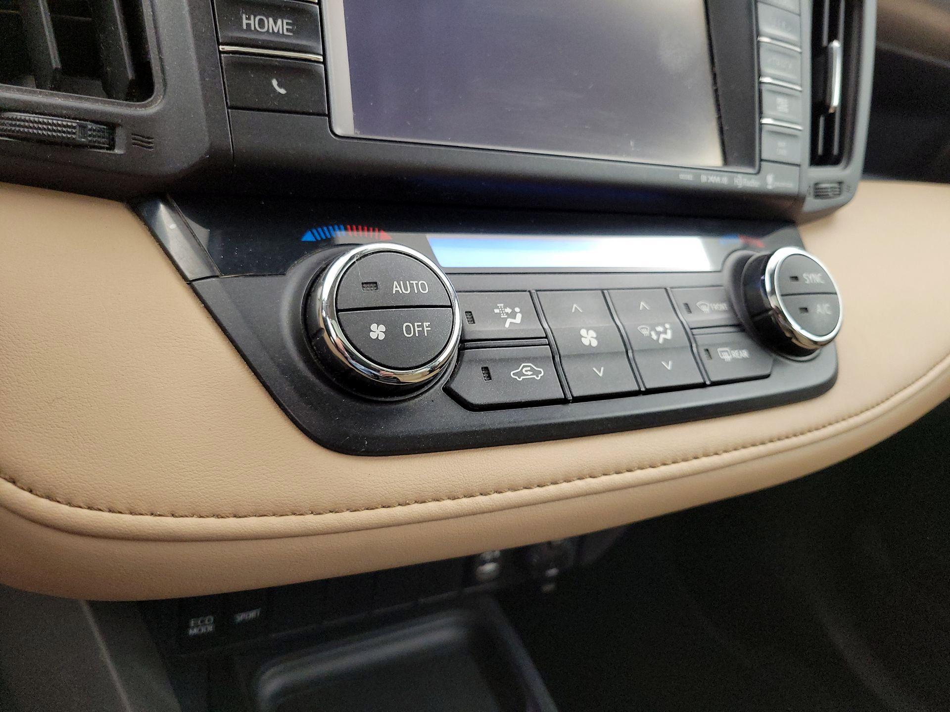 Thumbnail: 2017 Toyota RAV4 - 17